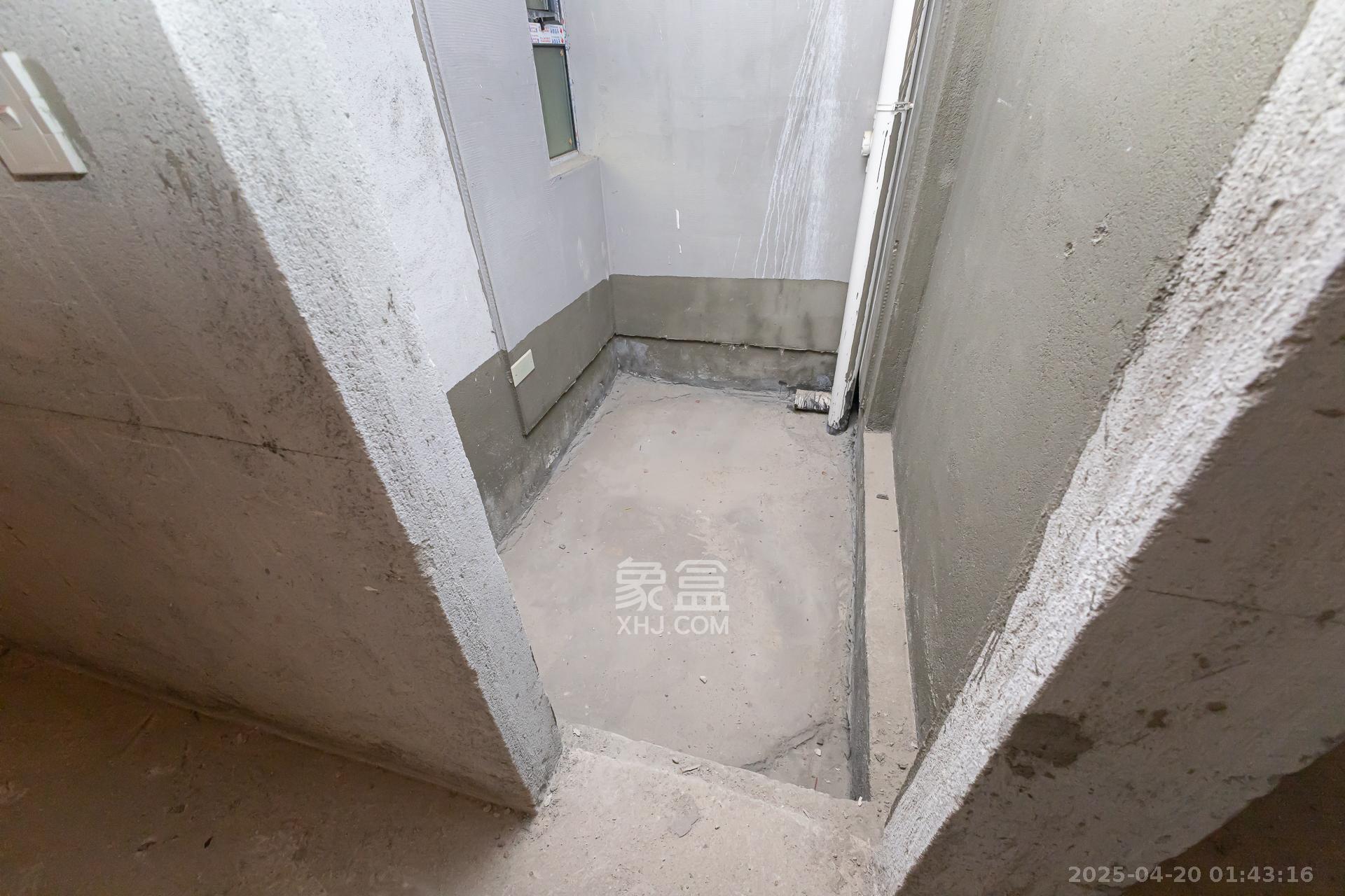 明发阅江悦府  3室2厅2卫   96.00万卫生间