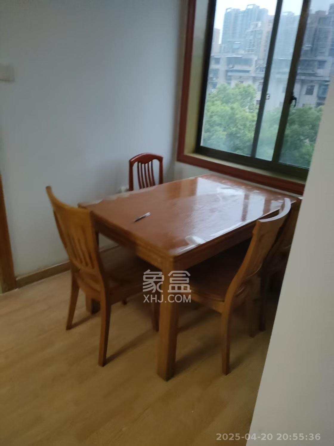 湖南工业贸易学校  2室2厅1卫   1300.00元/月室内图