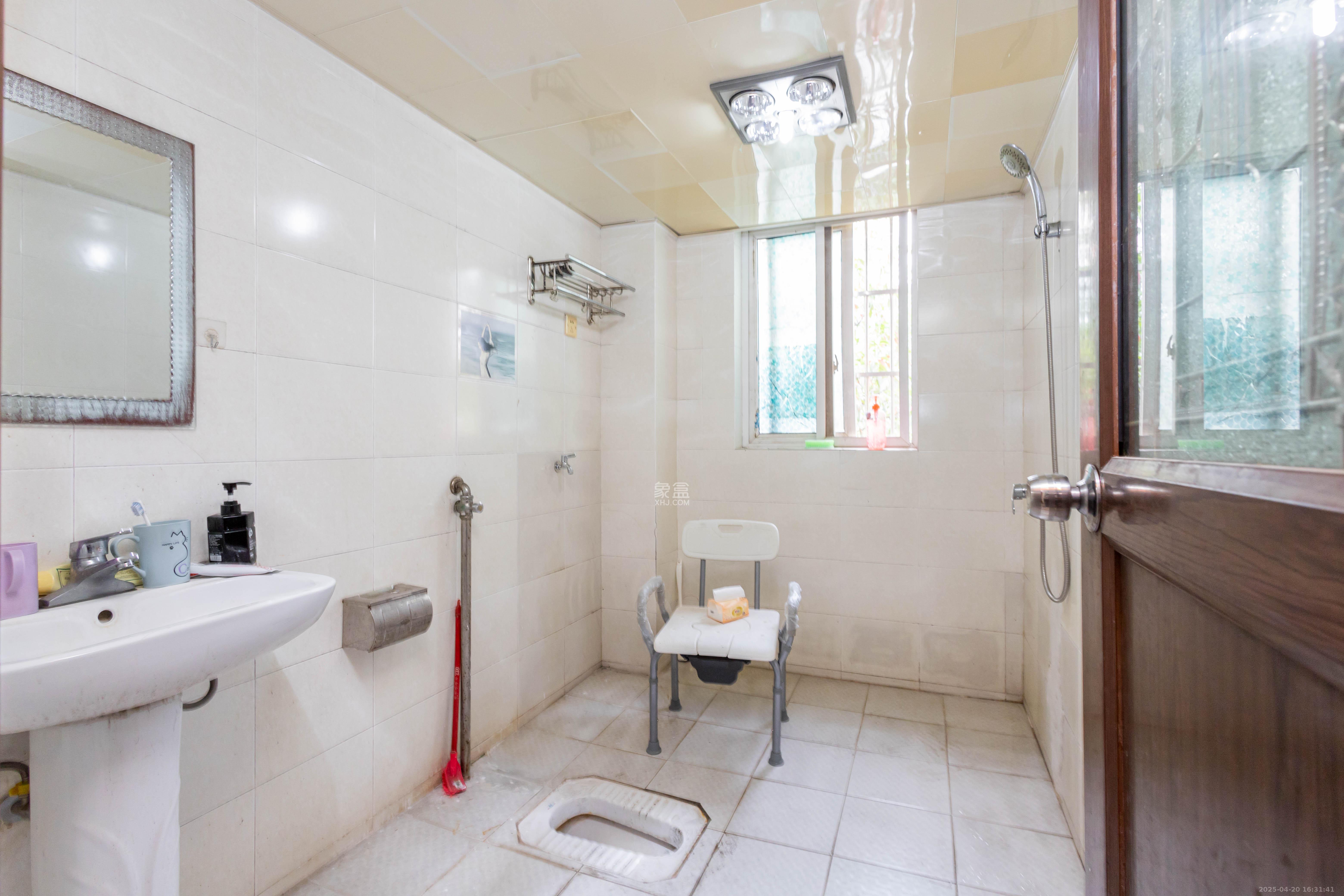 创业乐园  2室2厅1卫    38.0万卫生间