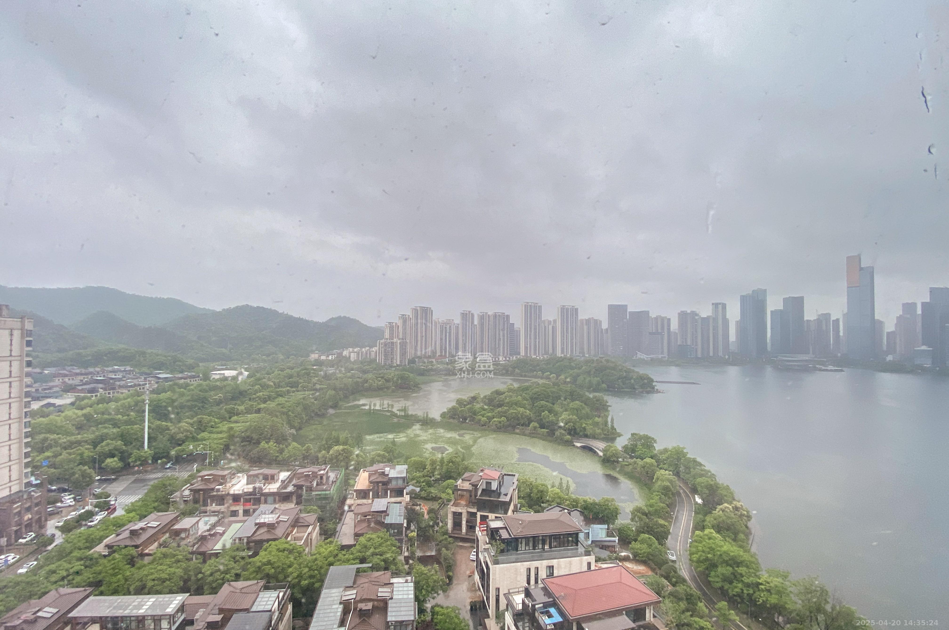 中海梅溪湖壹号 3室2厅2卫 148.0万 中海梅溪湖壹号 3室2厅2卫 148.0万其他