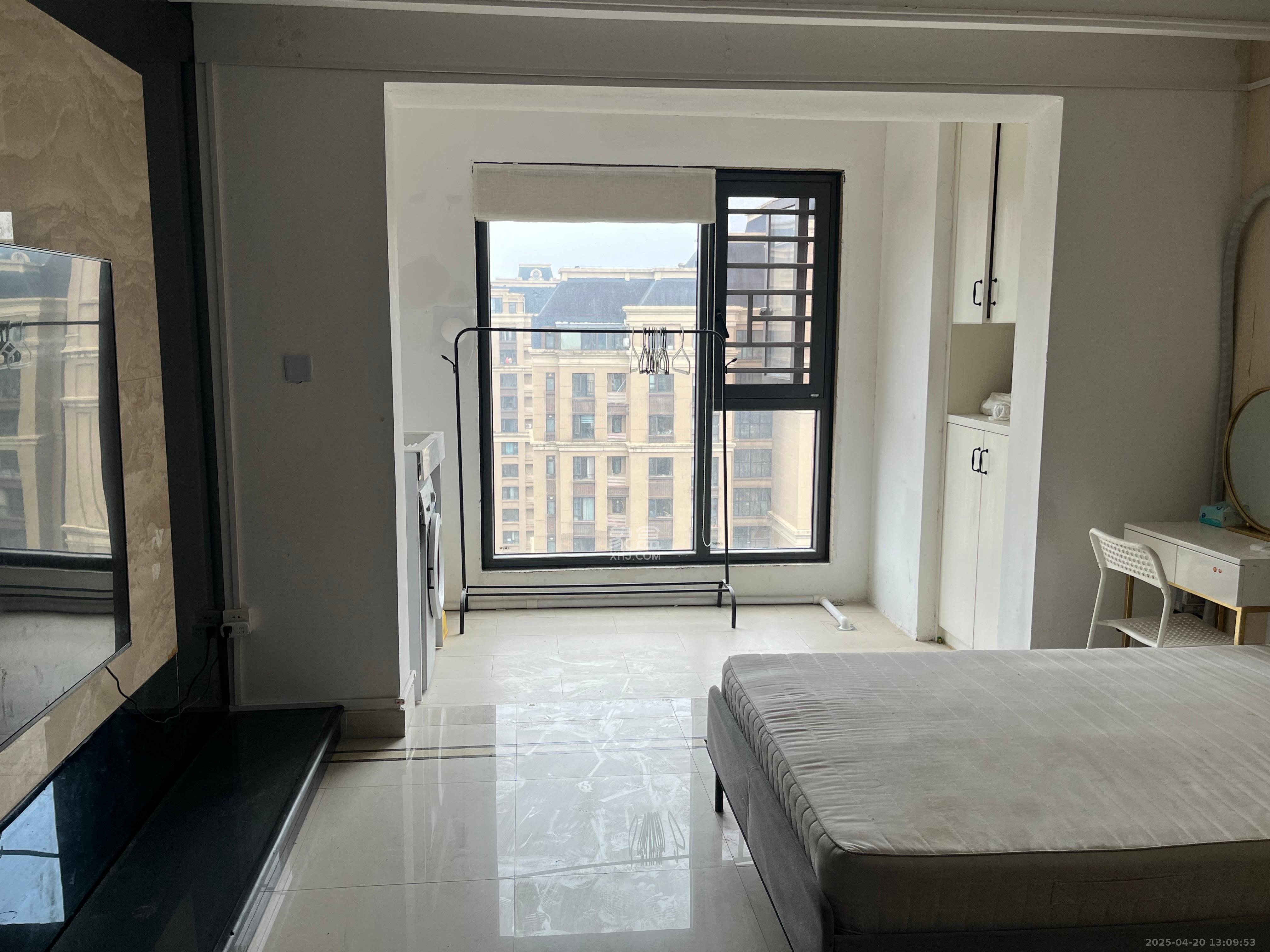 中海国际三期 1室2厅2卫 900.0元/月 中海国际三期 1室2厅2卫 900.0元/月室内图