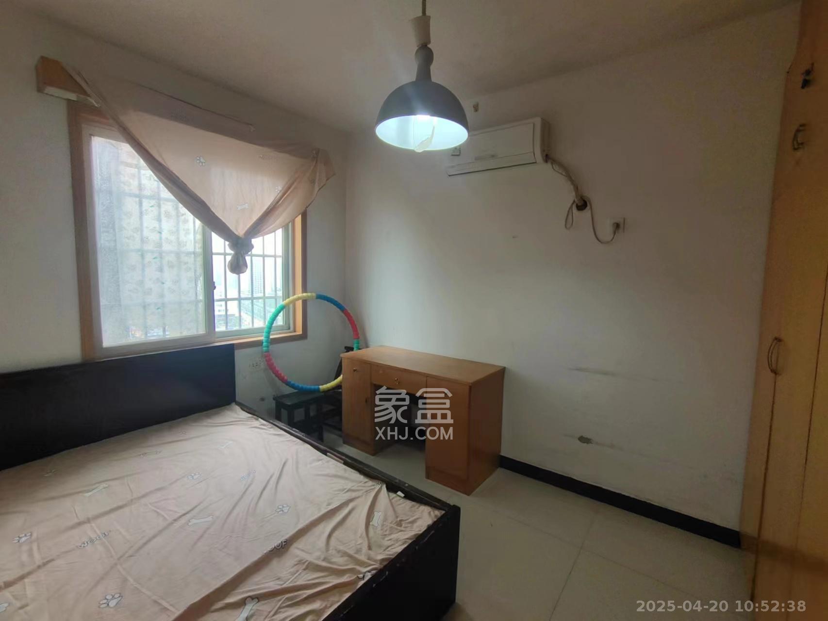世景华庭  2室2厅1卫   1600.00元/月室内图