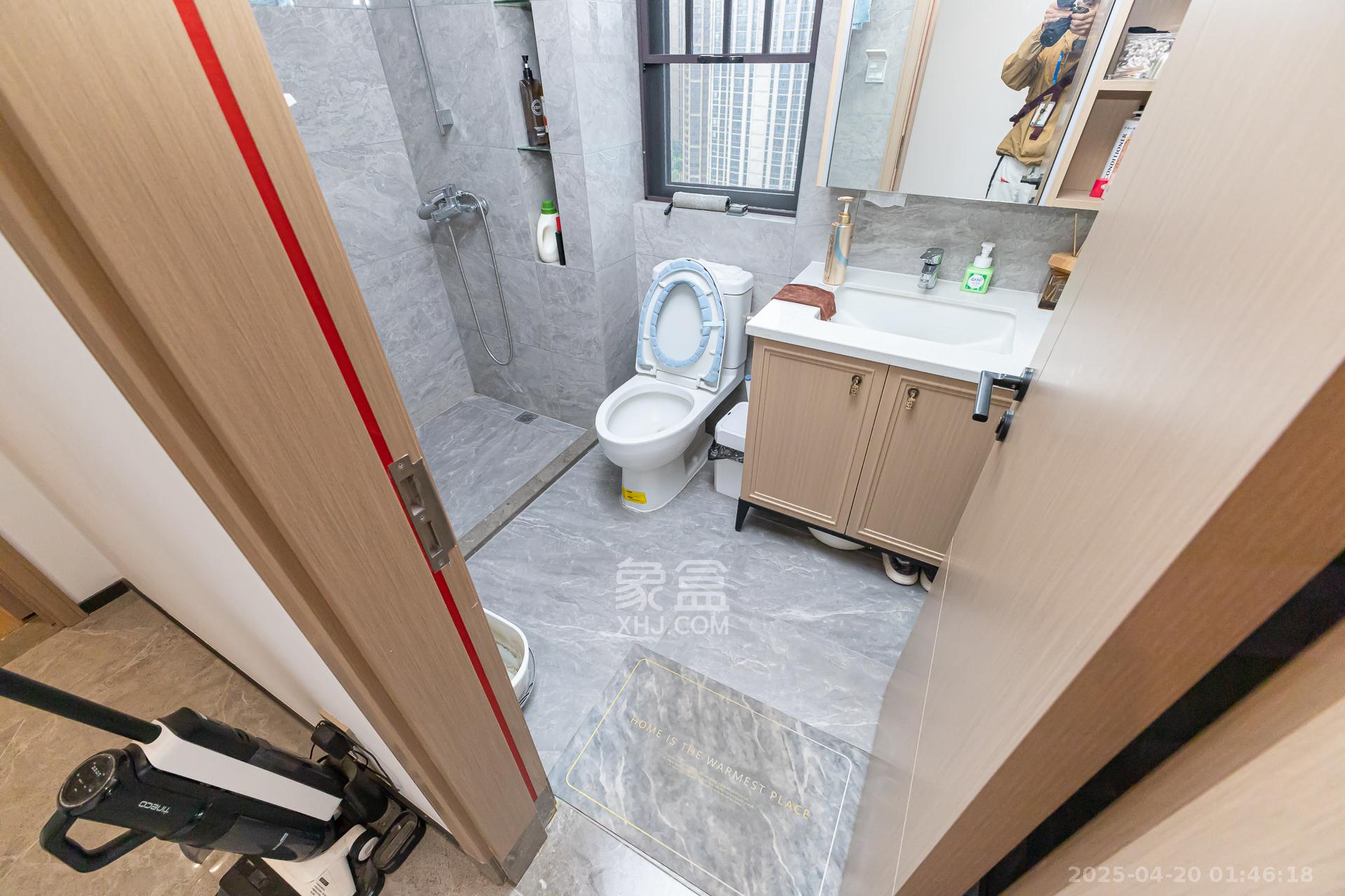 时代建发和著  4室2厅2卫   195.00万卫生间