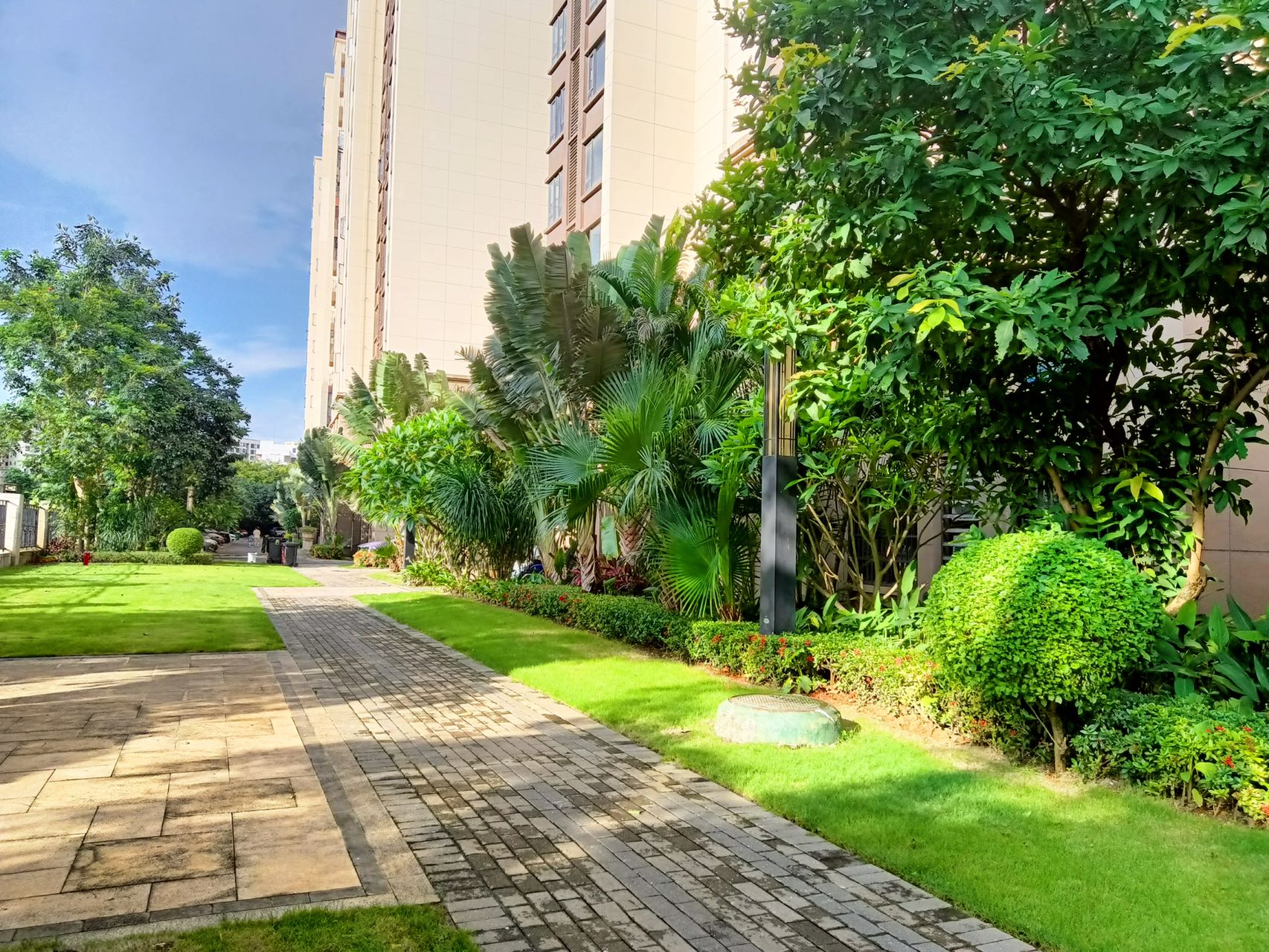 绿地城逸园 3室2厅2卫 138.0万 绿地城逸园 3室2厅2卫 138.0万客厅