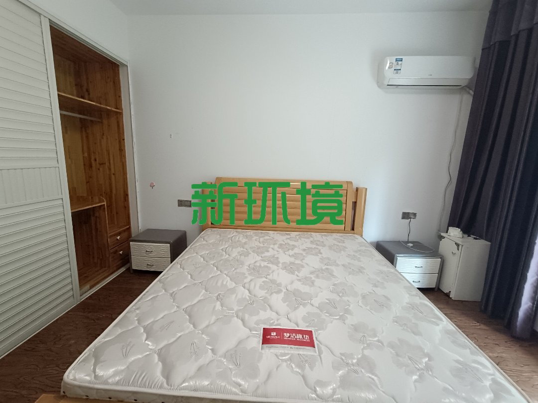 月亮湾二期B区  4室2厅2卫   1900.00元/月室内图
