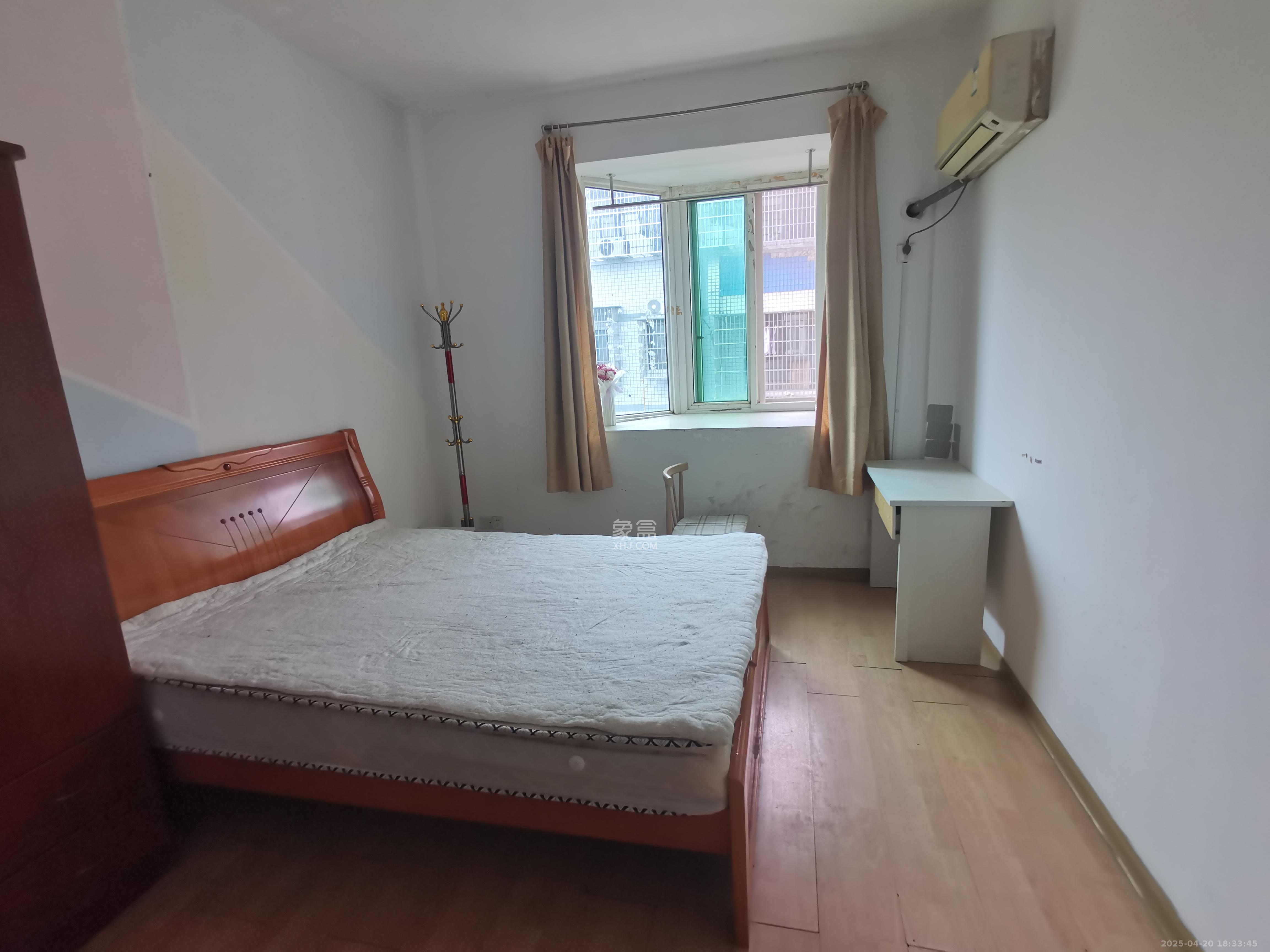 五一新村安置小区(永定社区、永兴社区、永祥社区) 3室2厅2卫 2200.0元/月 五一新村安置小区(永定社区、永兴社区、永祥社区) 3室2厅2卫 2200.0元/月室内图