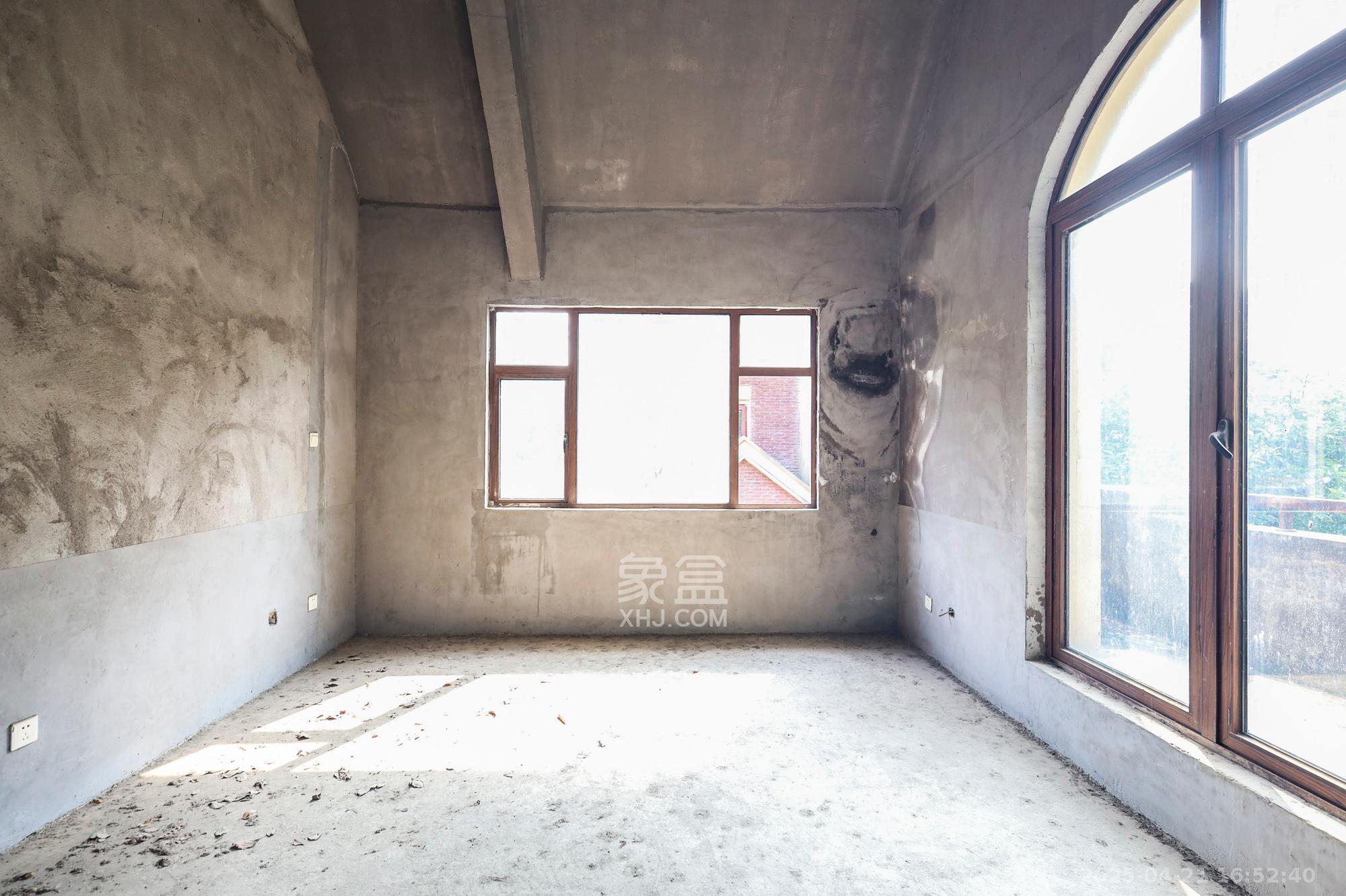 山语城二期 1室0厅0卫 428.0万 山语城二期 1室0厅0卫 428.0万卧室