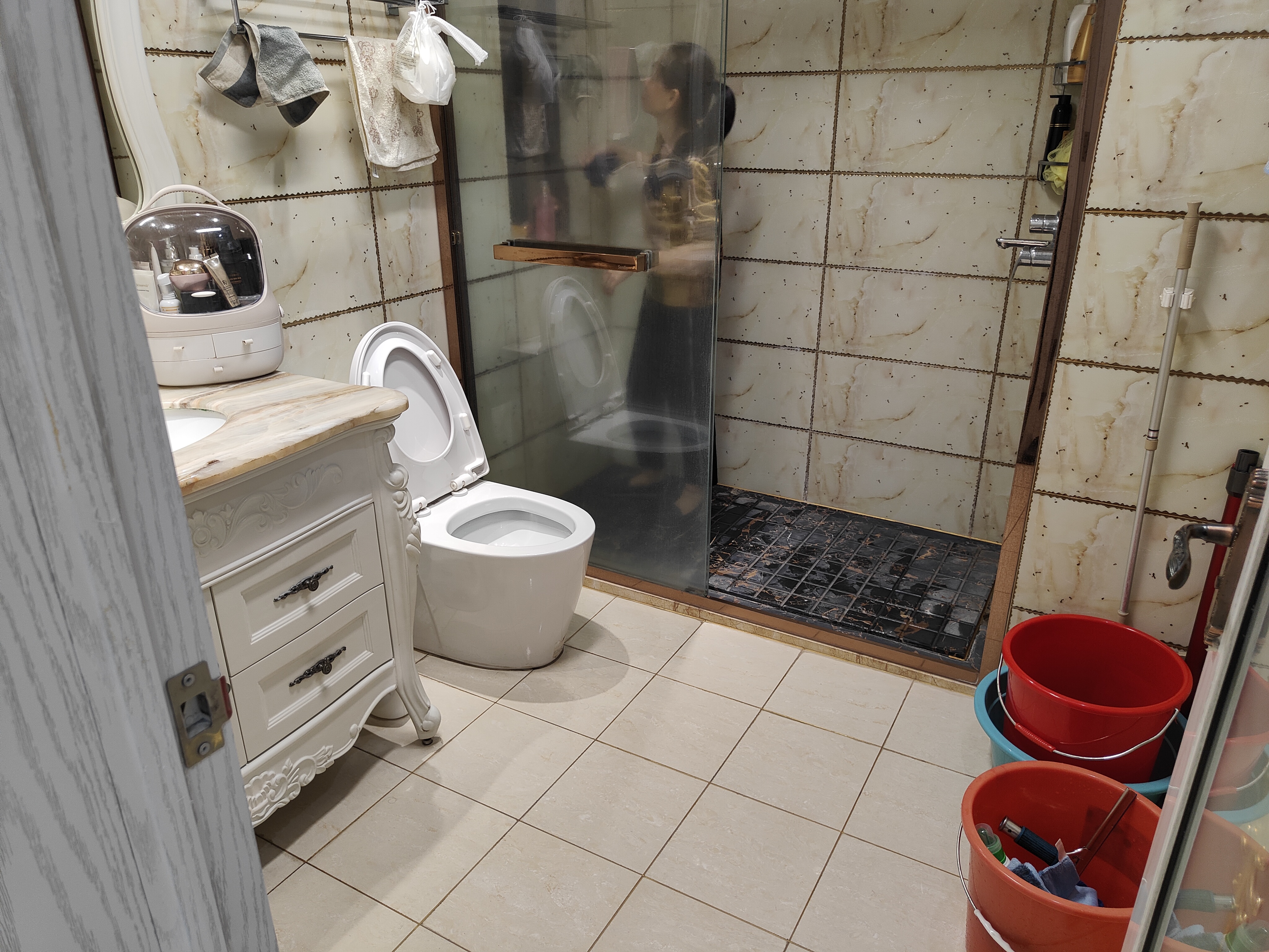 海阔天空-国瑞城三期(铂仕苑) 6室2厅4卫 1450.0万 海阔天空-国瑞城三期(铂仕苑) 6室2厅4卫 1450.0万室内图