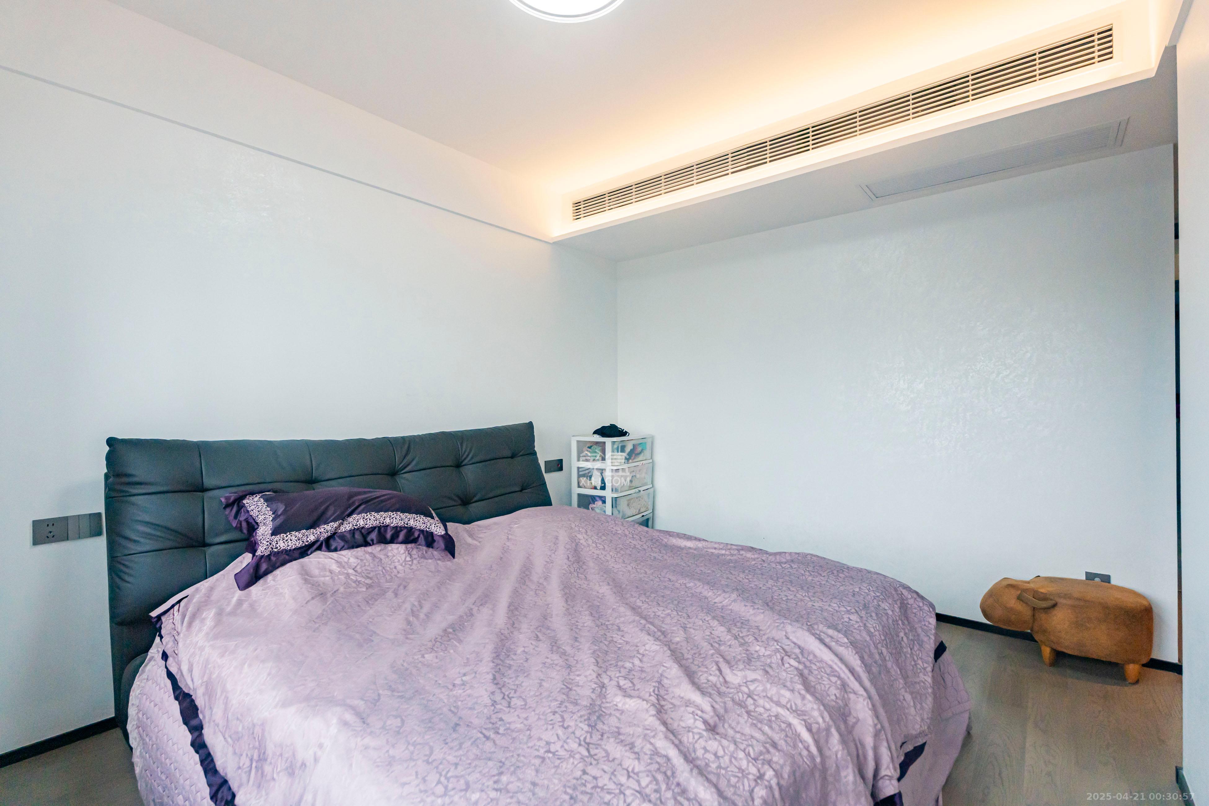 万科半岛国际 3室2厅2卫 140.0万 万科半岛国际 3室2厅2卫 140.0万卧室