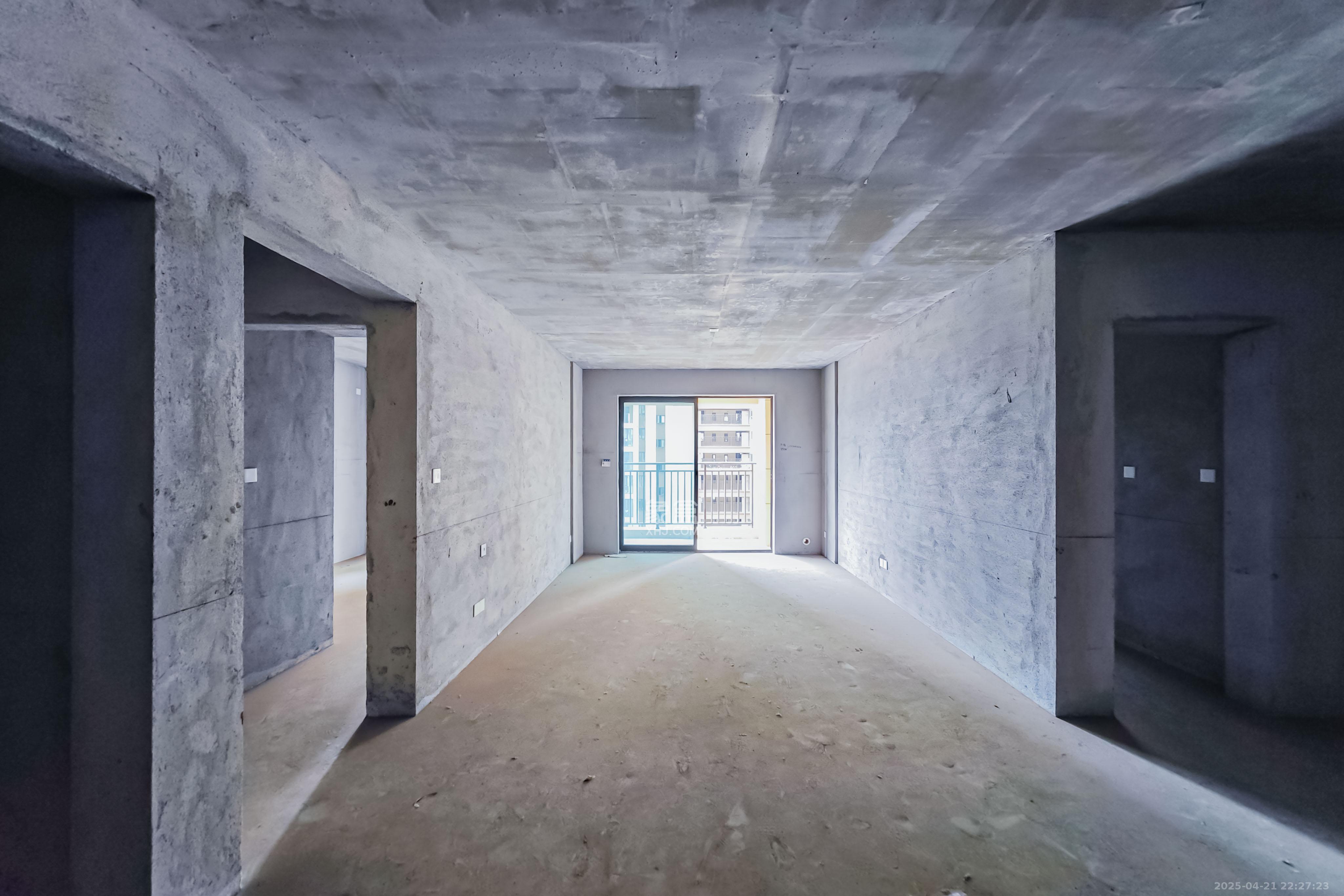 世茂璀璨天城  3室2厅2卫    138.0万 世茂璀璨天城  3室2厅2卫    138.0万客厅