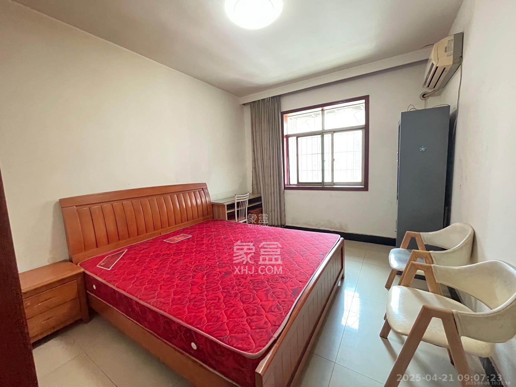 黄泥岭社区 2室2厅1卫 1300.0元/月 黄泥岭社区 2室2厅1卫 1300.0元/月室内图