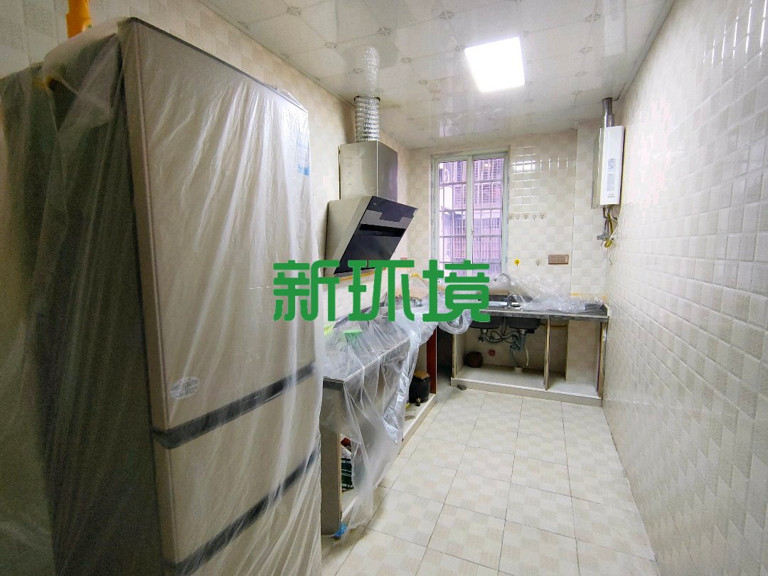时代港湾  3室2厅1卫   50.00万客厅