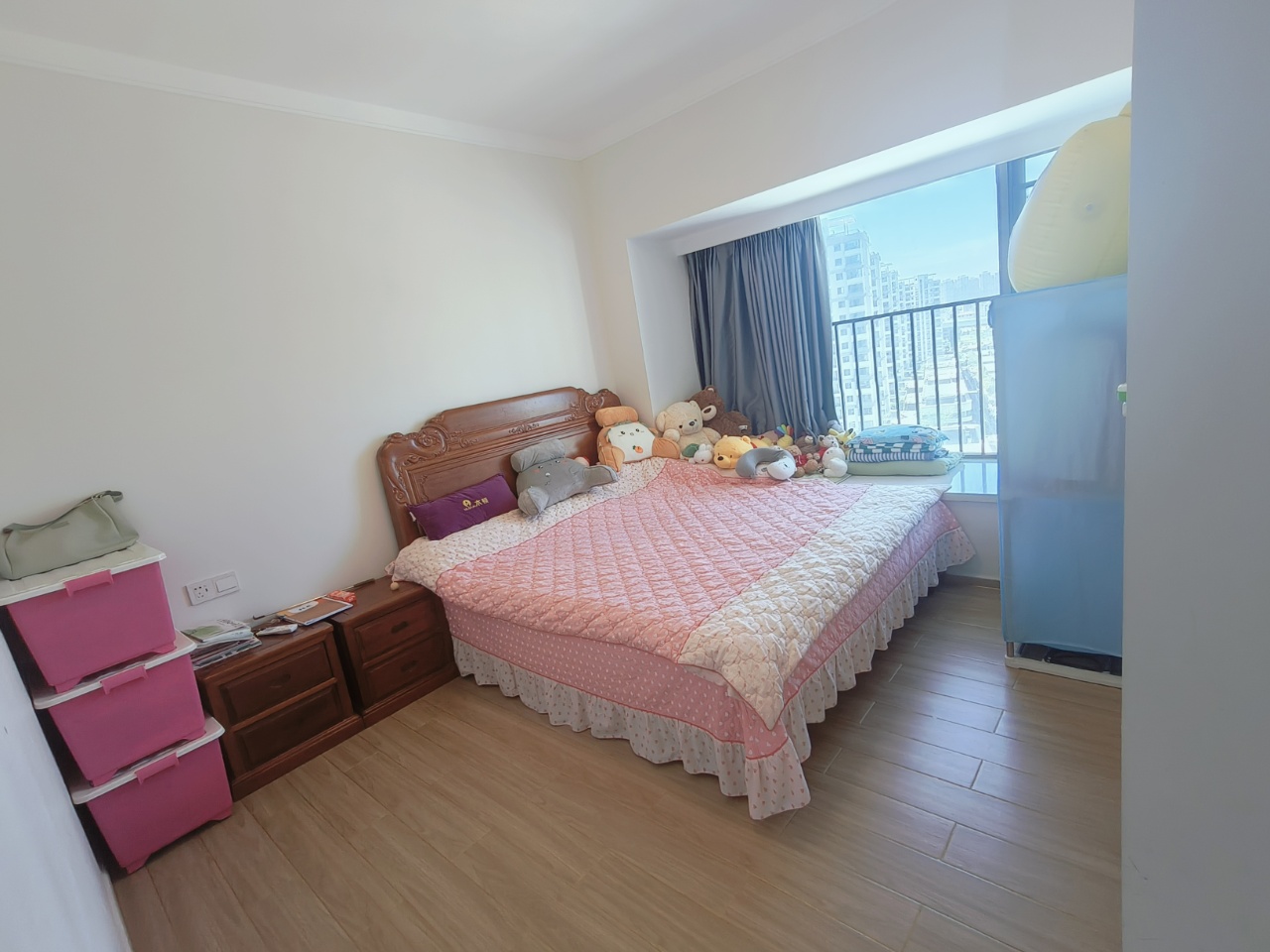 华侨城曦海岸1期 1室0厅0卫 159.9万 华侨城曦海岸1期 1室0厅0卫 159.9万客厅