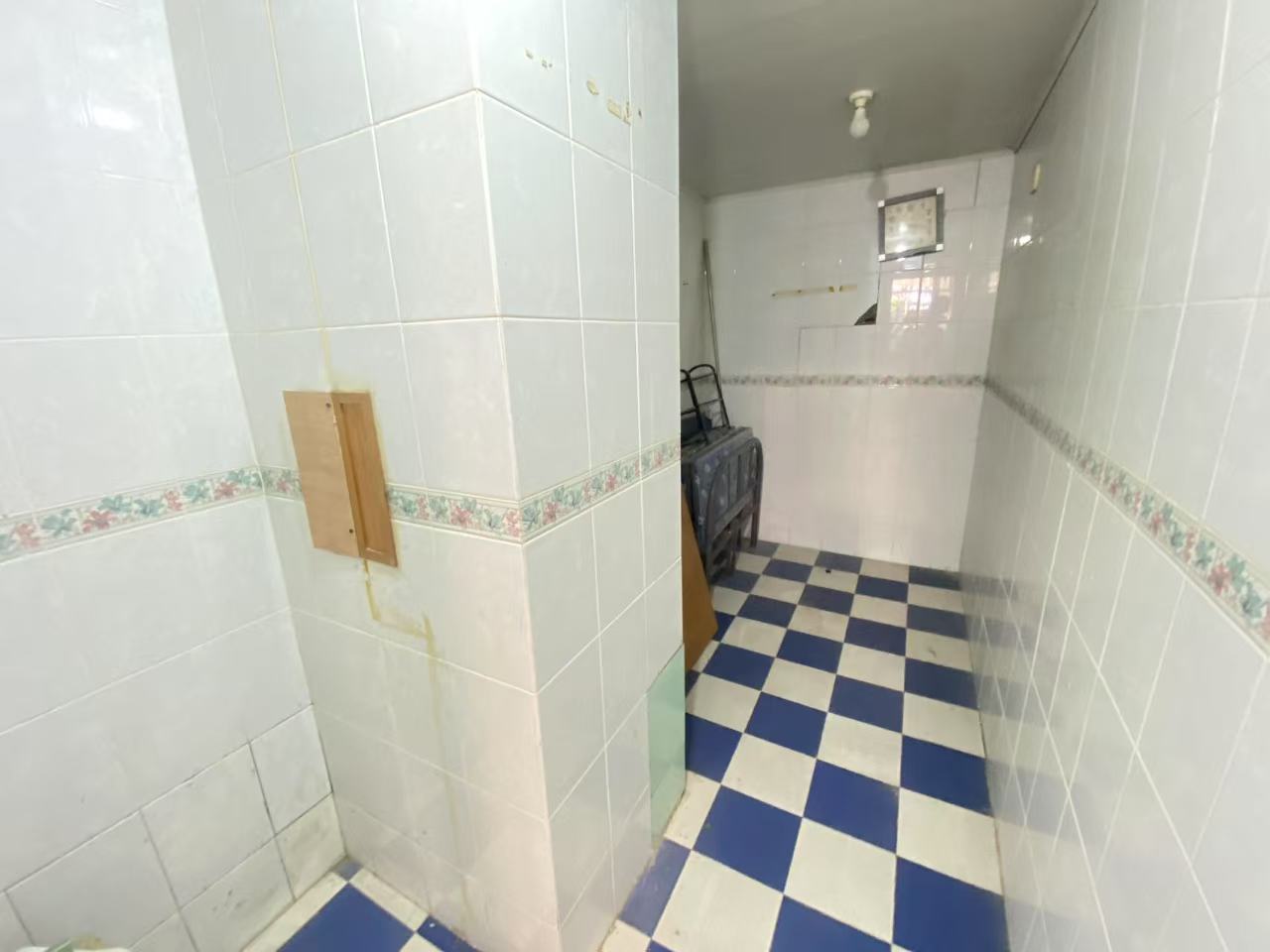 侨诚花园 4室2厅1卫 2500.0元/月 侨诚花园 4室2厅1卫 2500.0元/月室内图