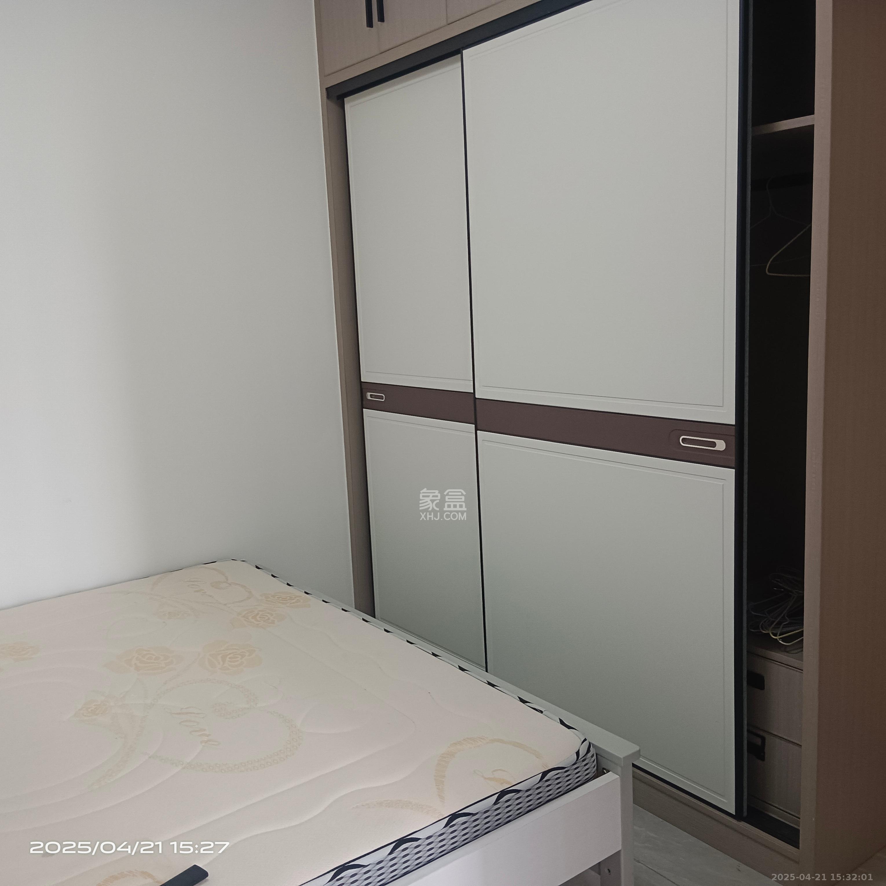 东合新苑  2室2厅1卫    2000.0元/月室内图
