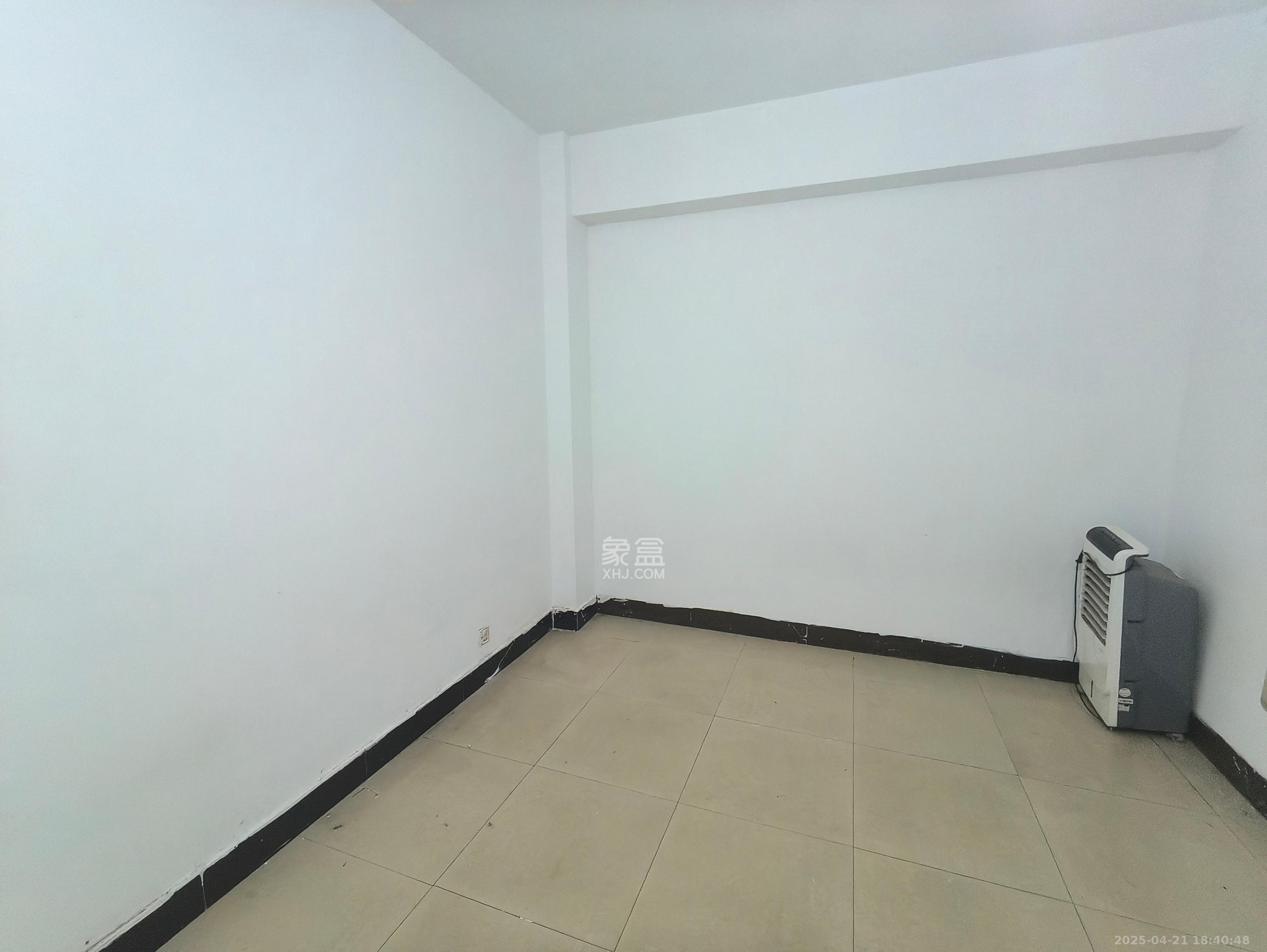 东茅街散盘 2室1厅1卫 2200.0元/月 东茅街散盘 2室1厅1卫 2200.0元/月室内图