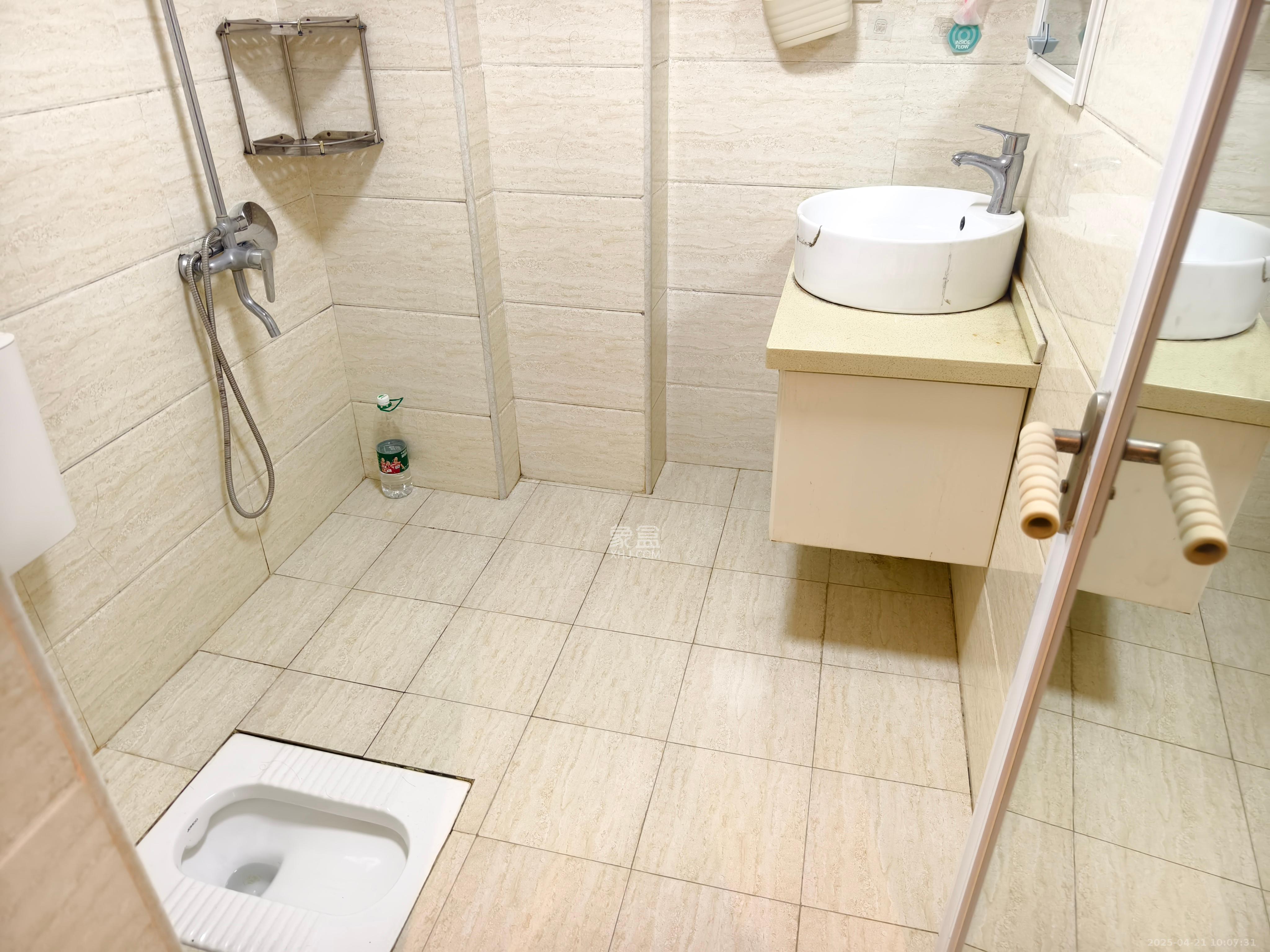 未来漫城 1室1厅1卫 1300.0元/月 未来漫城 1室1厅1卫 1300.0元/月室内图