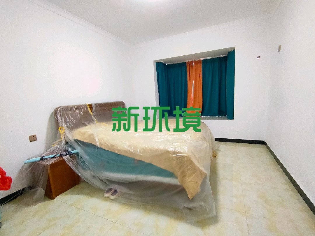 时代港湾  3室2厅1卫   50.00万客厅