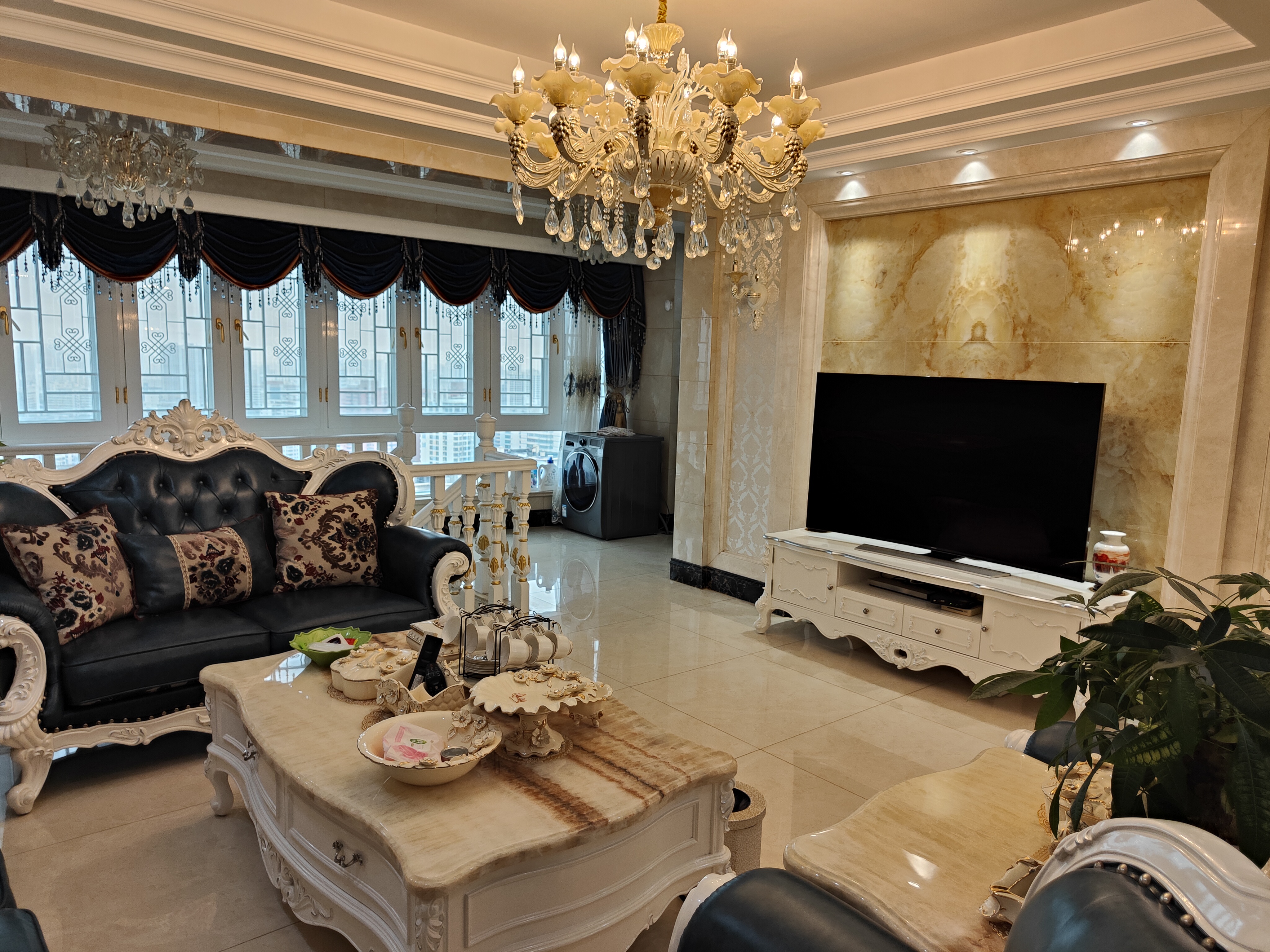 海阔天空-国瑞城三期(铂仕苑) 6室2厅4卫 1450.0万 海阔天空-国瑞城三期(铂仕苑) 6室2厅4卫 1450.0万室内图