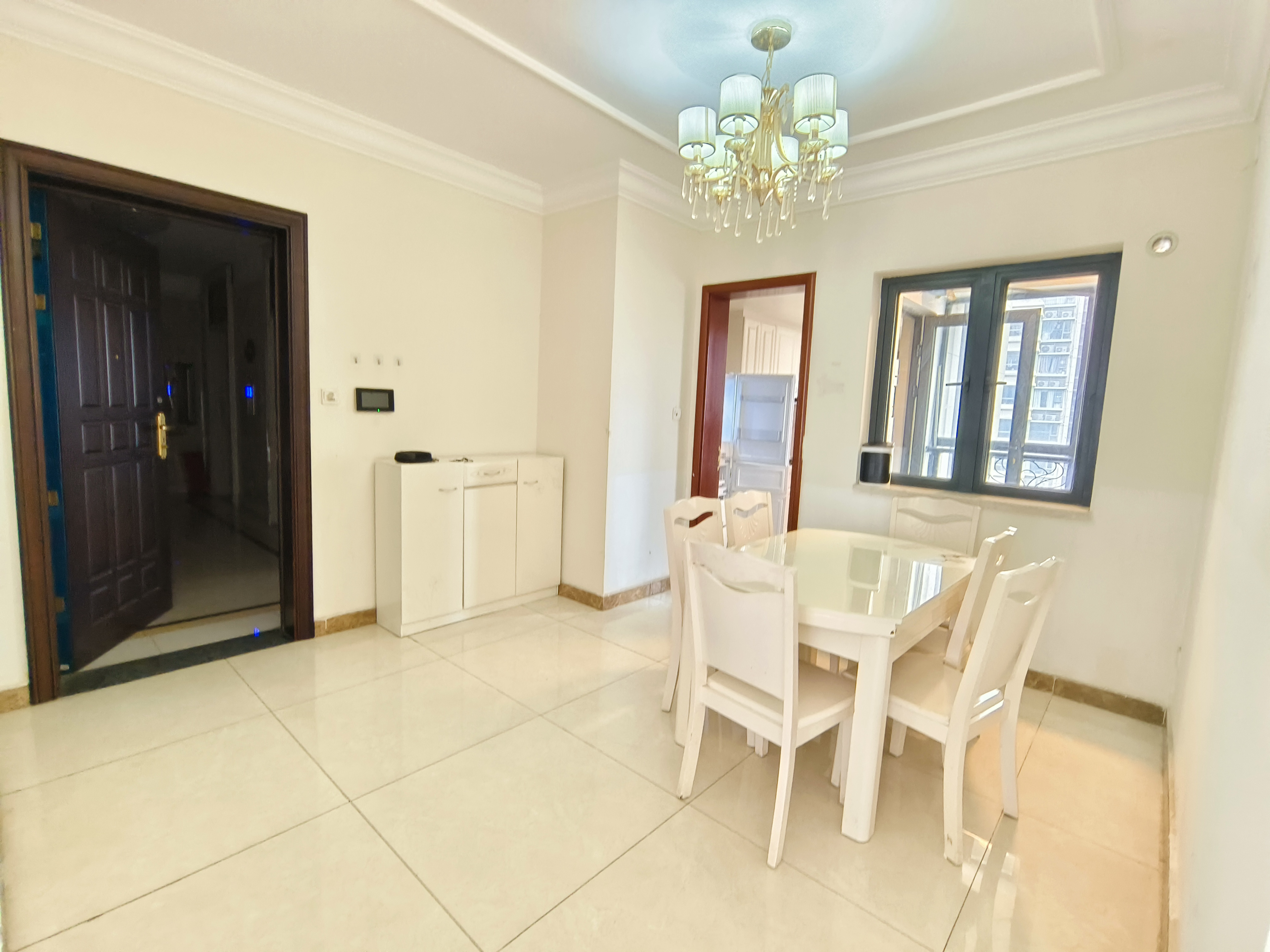 恒大华府 3室2厅2卫 1700.0元/月 恒大华府 3室2厅2卫 1700.0元/月室内图