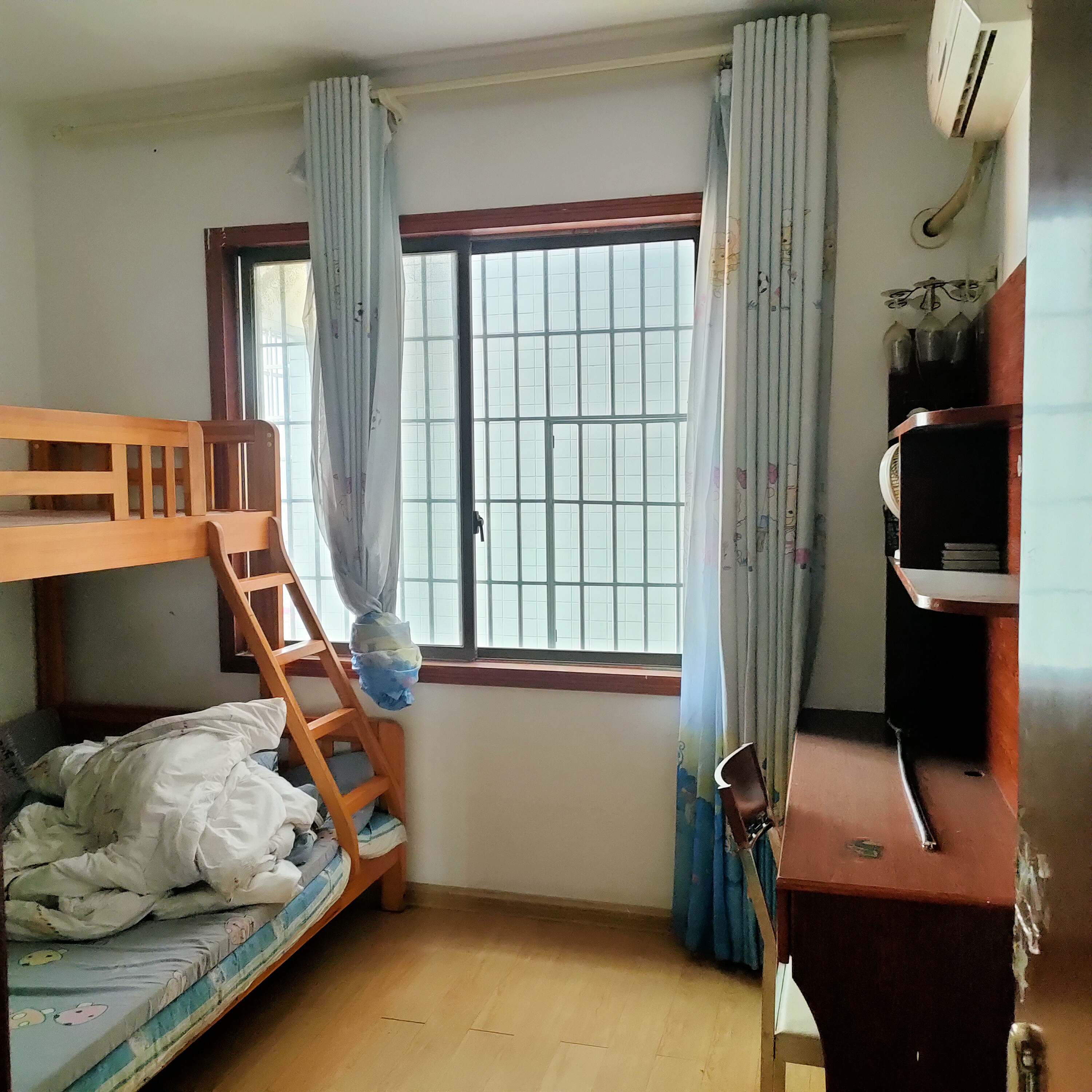 百花好望角 2室2厅1卫 45.0万 百花好望角 2室2厅1卫 45.0万客厅