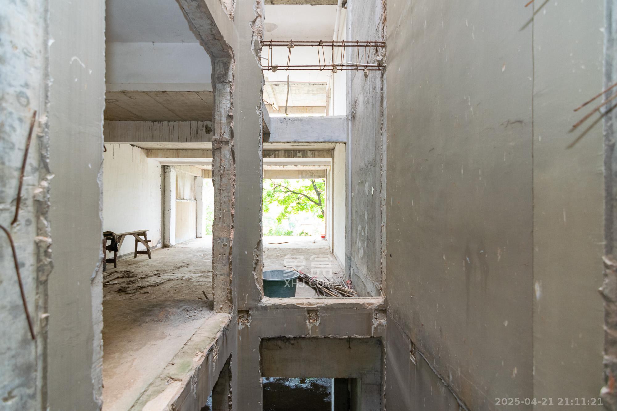 金地三千府(金地湖山樾、金地自在城) 6室3厅4卫 368.0万 金地三千府(金地湖山樾、金地自在城) 6室3厅4卫 368.0万其他