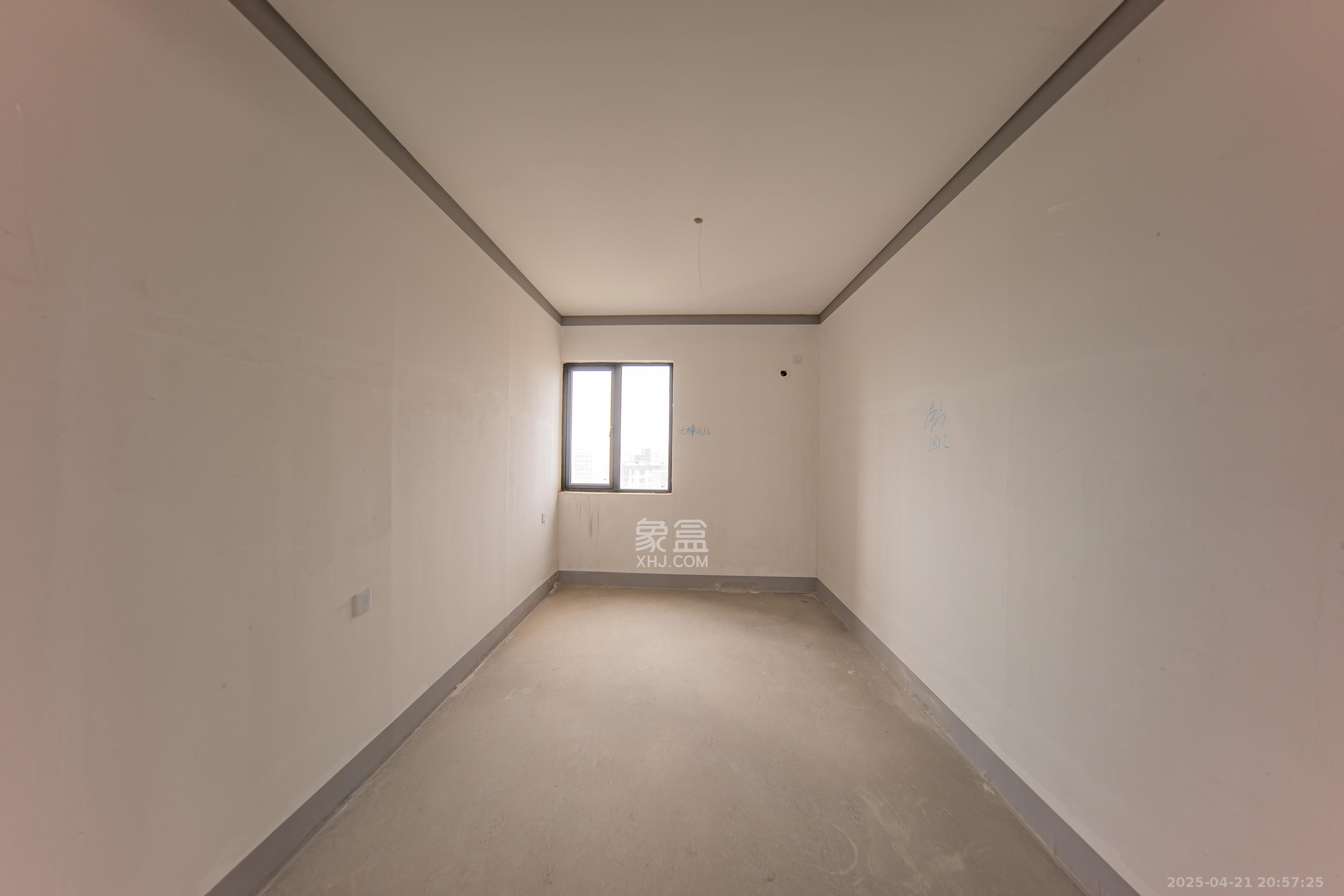 建投象山国际  4室2厅2卫   156.00万卧室