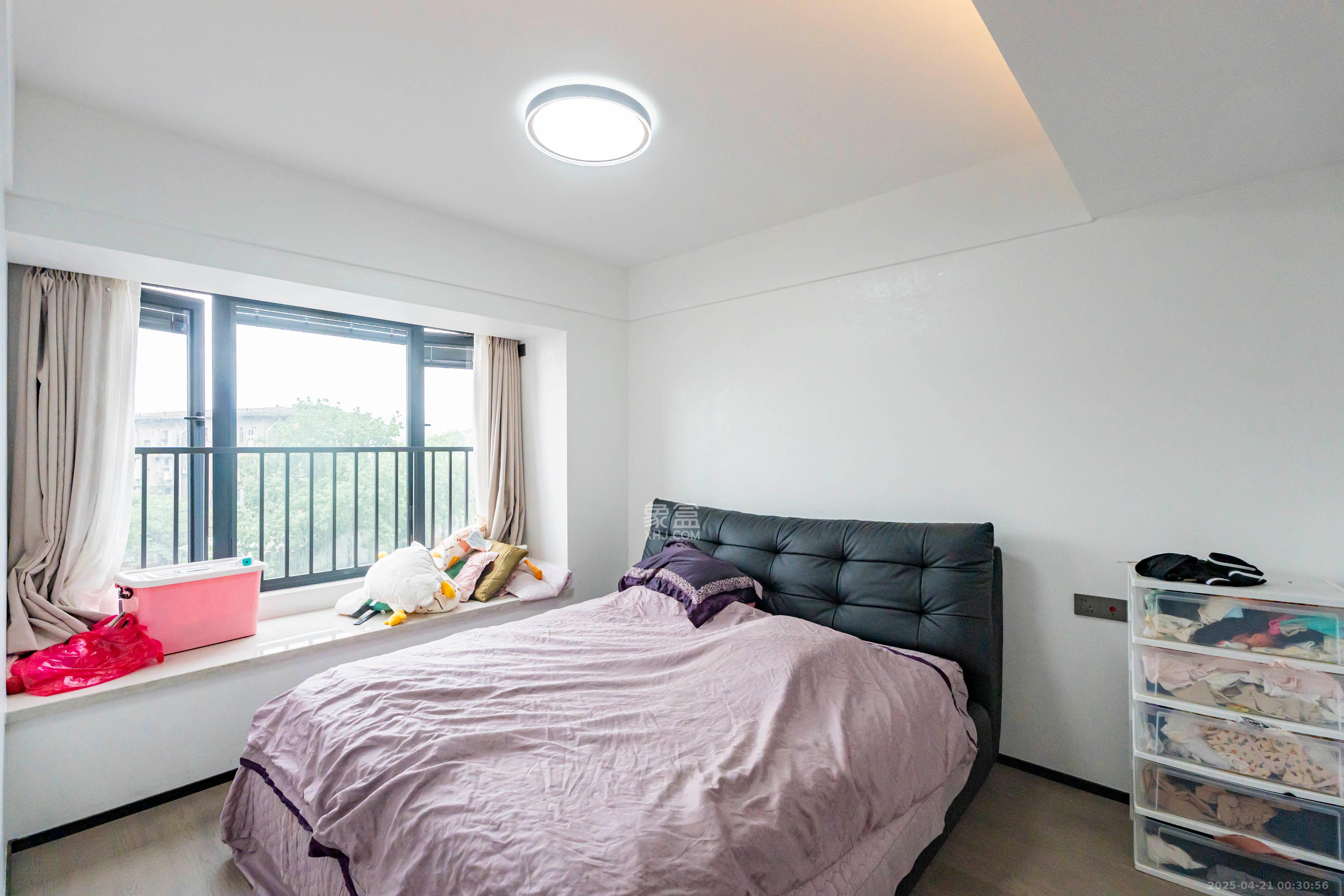 万科半岛国际 3室2厅2卫 140.0万 万科半岛国际 3室2厅2卫 140.0万卧室