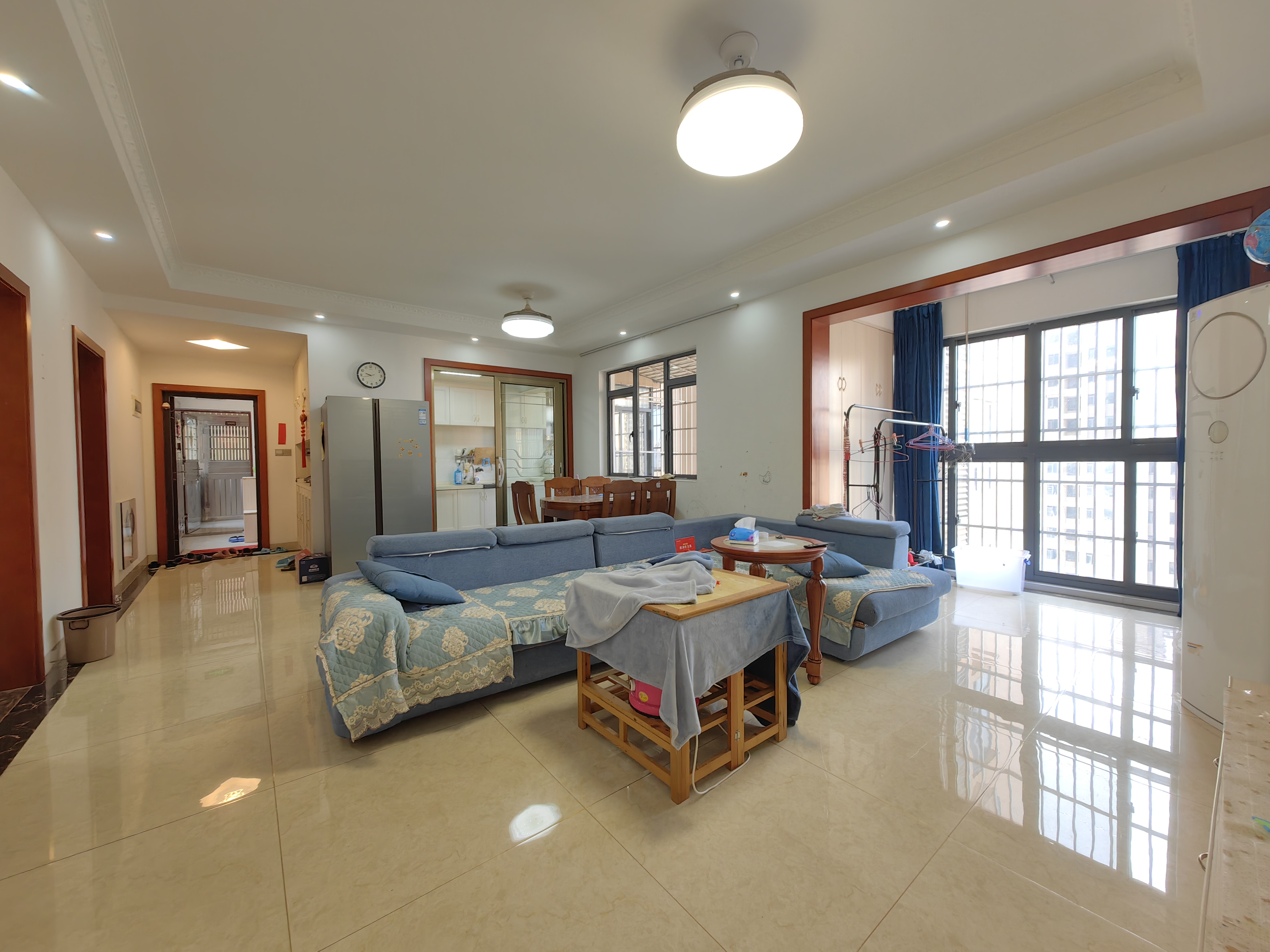 山水洲城华晨第一城 3室2厅2卫 68.0万 山水洲城华晨第一城 3室2厅2卫 68.0万室内图