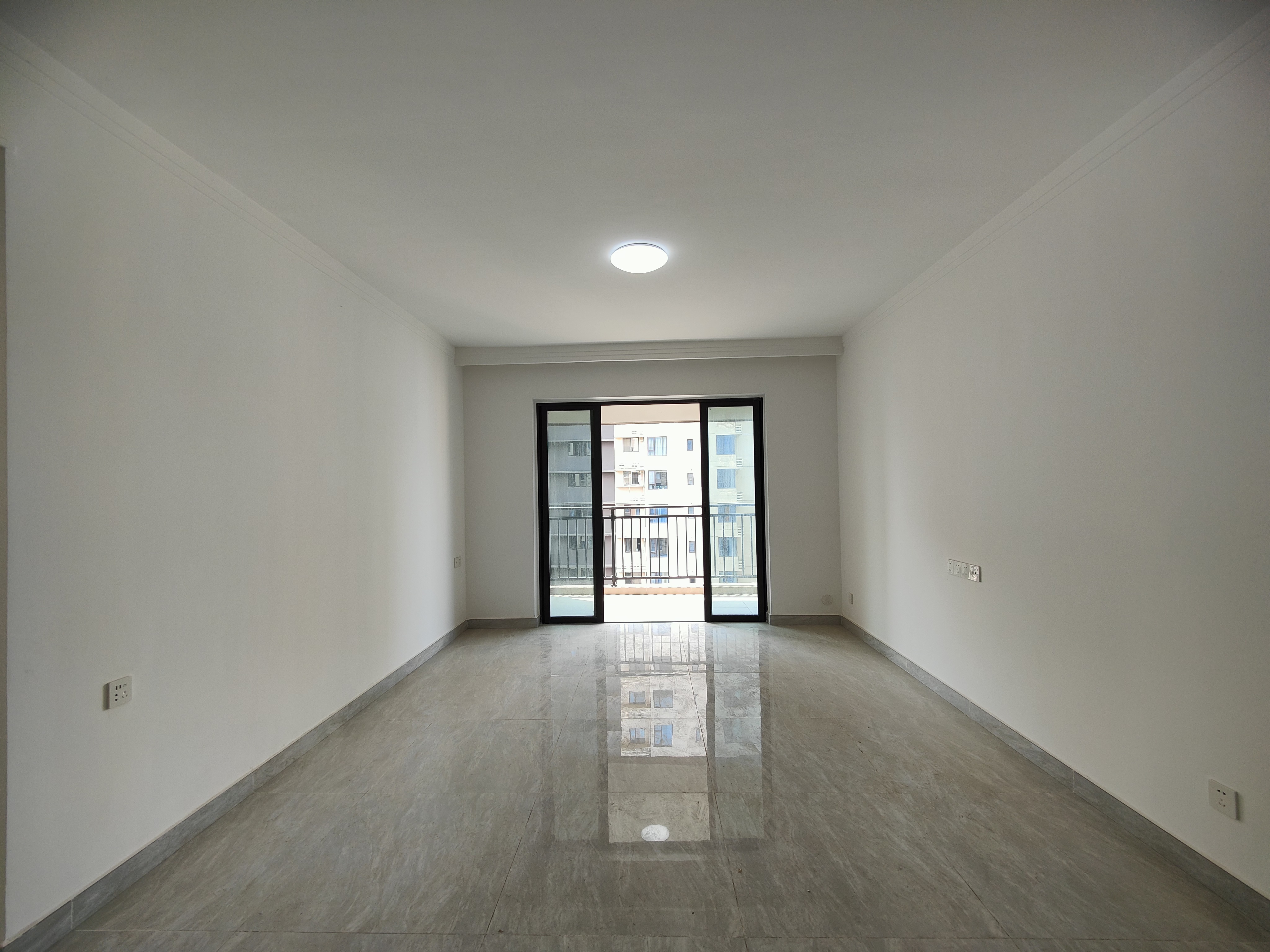 蓝溪谷  4室2厅2卫    71.8万 蓝溪谷  4室2厅2卫    71.8万