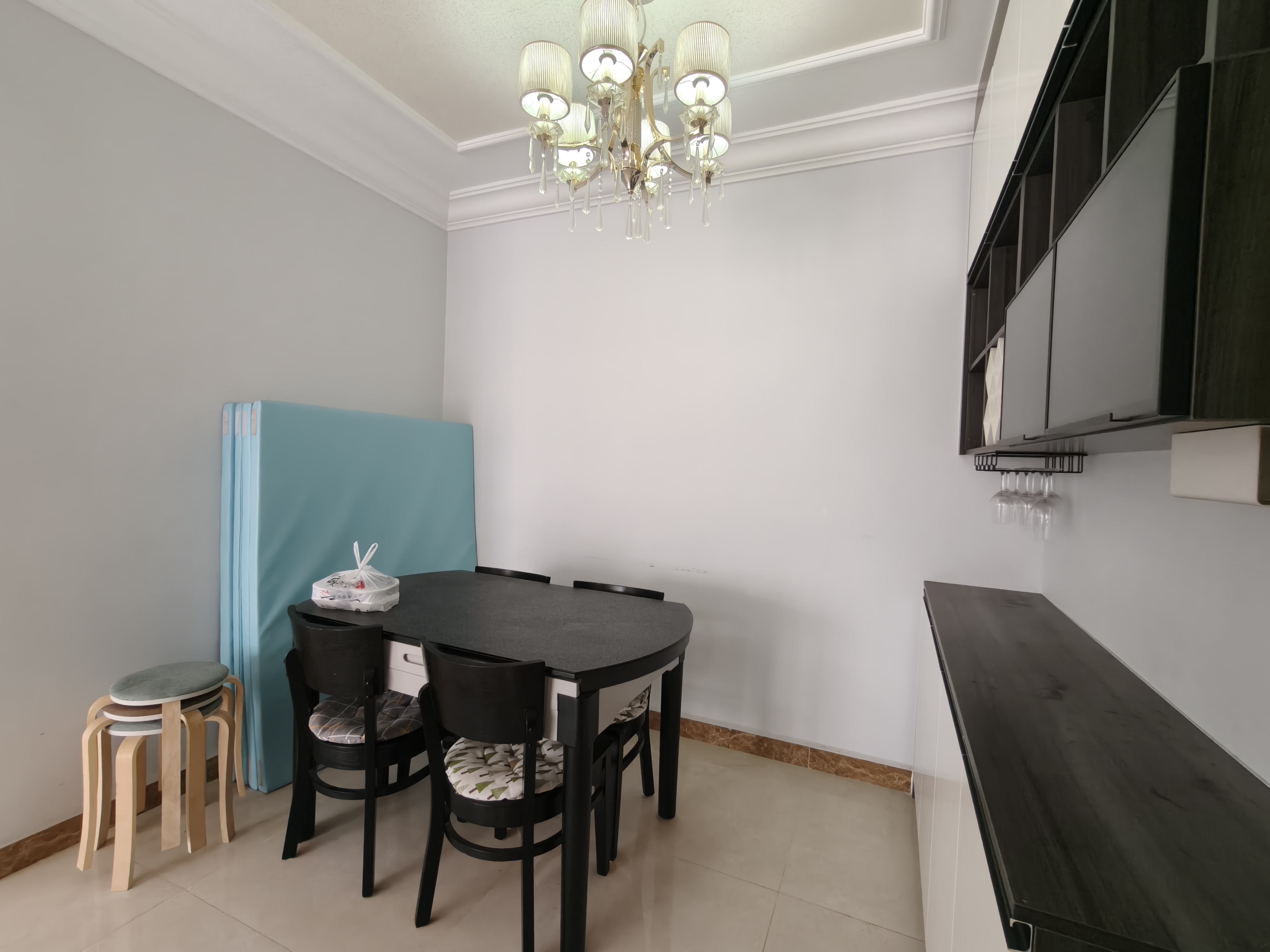 恒大华府 3室2厅2卫 69.8万 恒大华府 3室2厅2卫 69.8万室内图