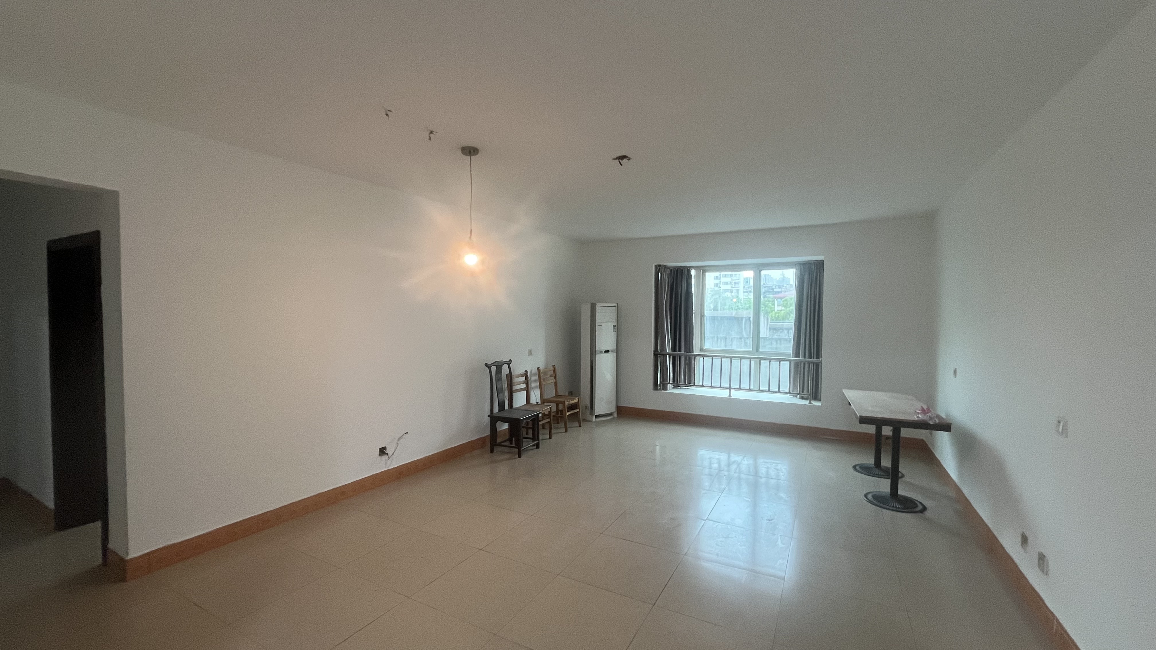 金碧华庭 4室1厅1卫 50.0万 金碧华庭 4室1厅1卫 50.0万室内图