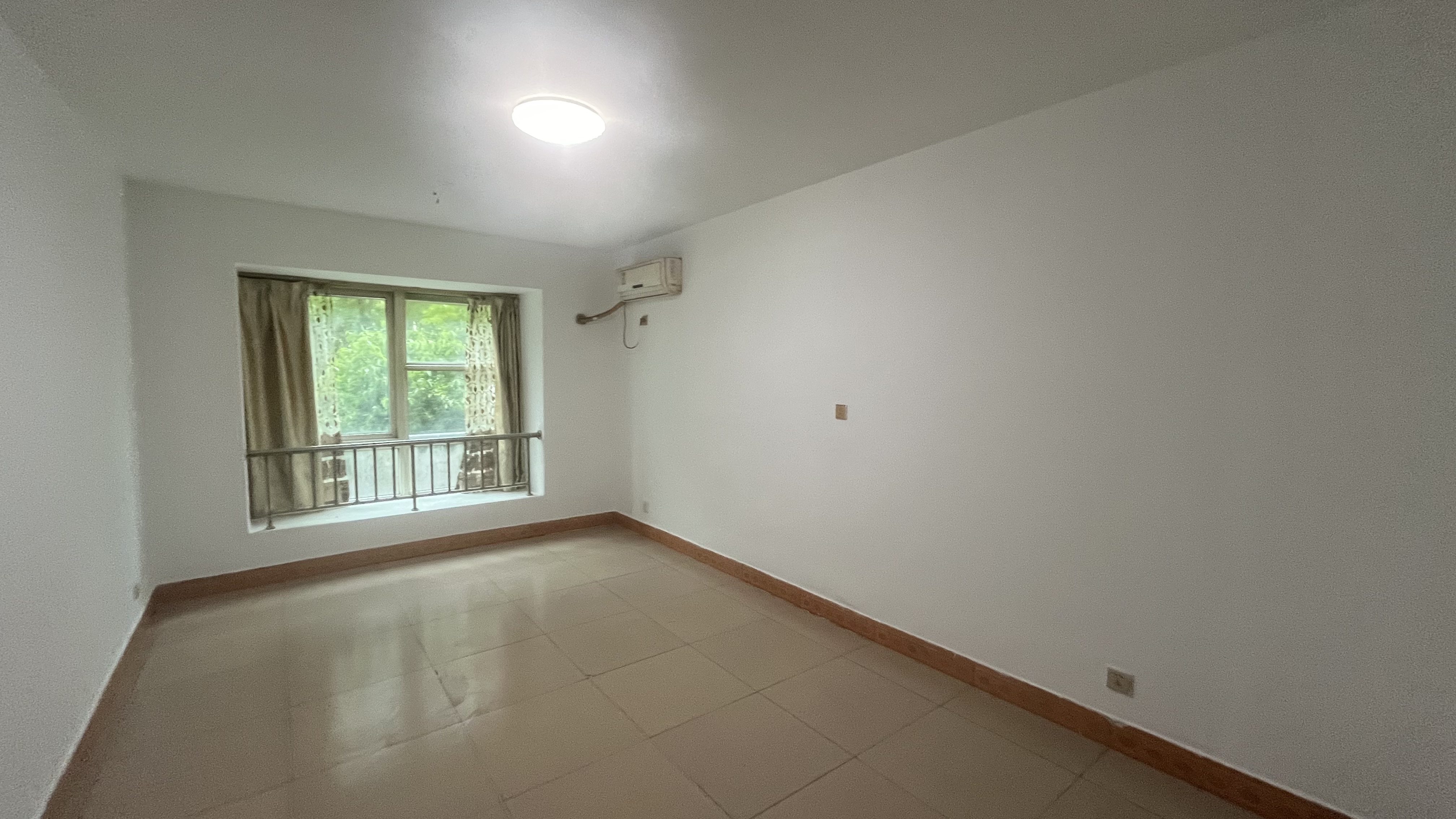 金碧华庭 4室1厅1卫 50.0万 金碧华庭 4室1厅1卫 50.0万室内图