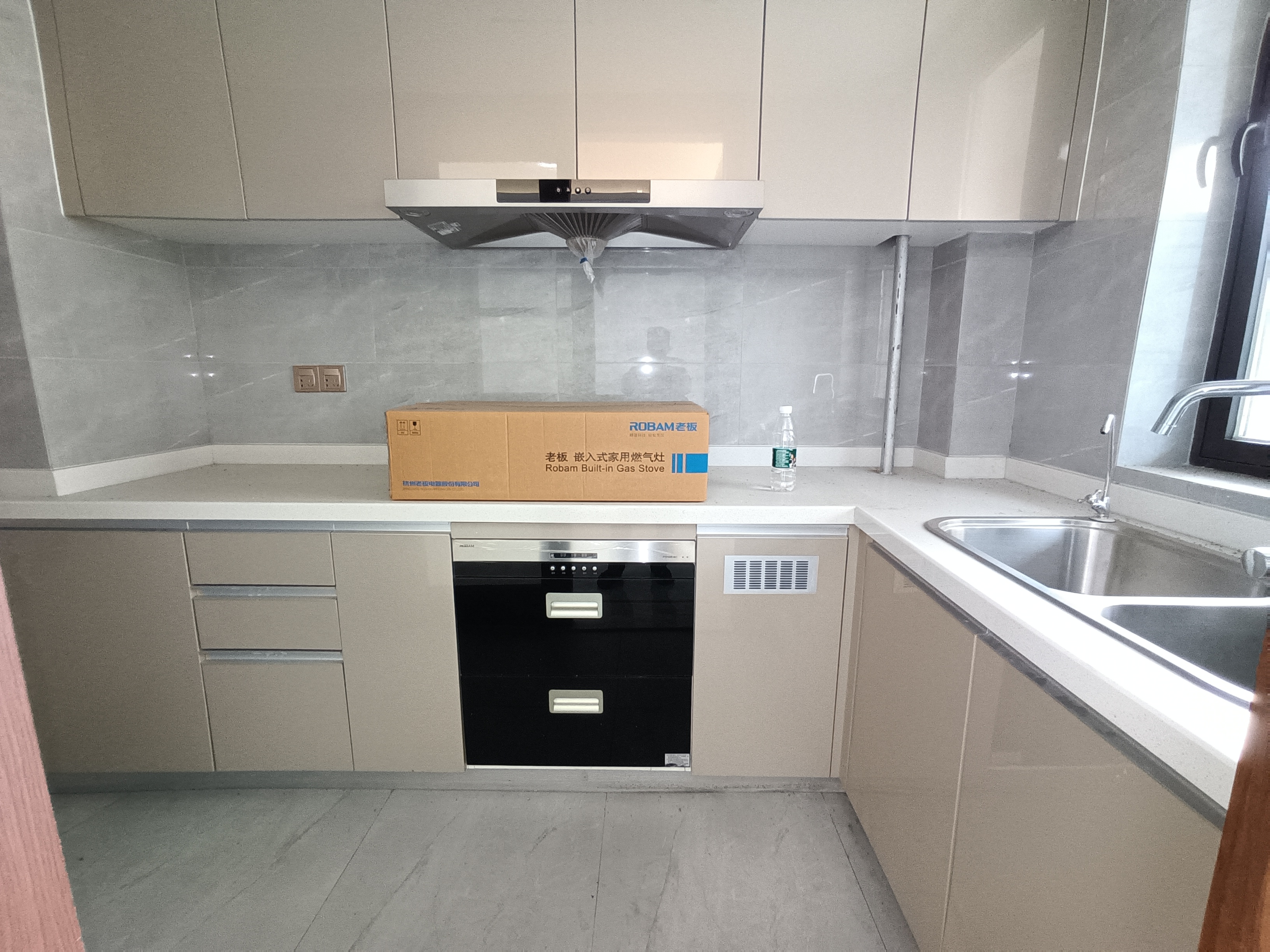 城际空间站 4室2厅2卫 92.0万 城际空间站 4室2厅2卫 92.0万室内图