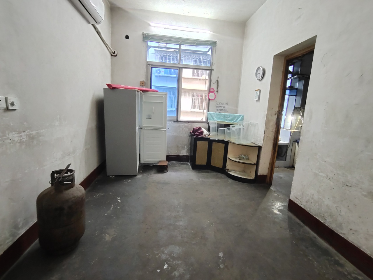 人民中路  2室1厅1卫    15.8万 人民中路  2室1厅1卫    15.8万室内图