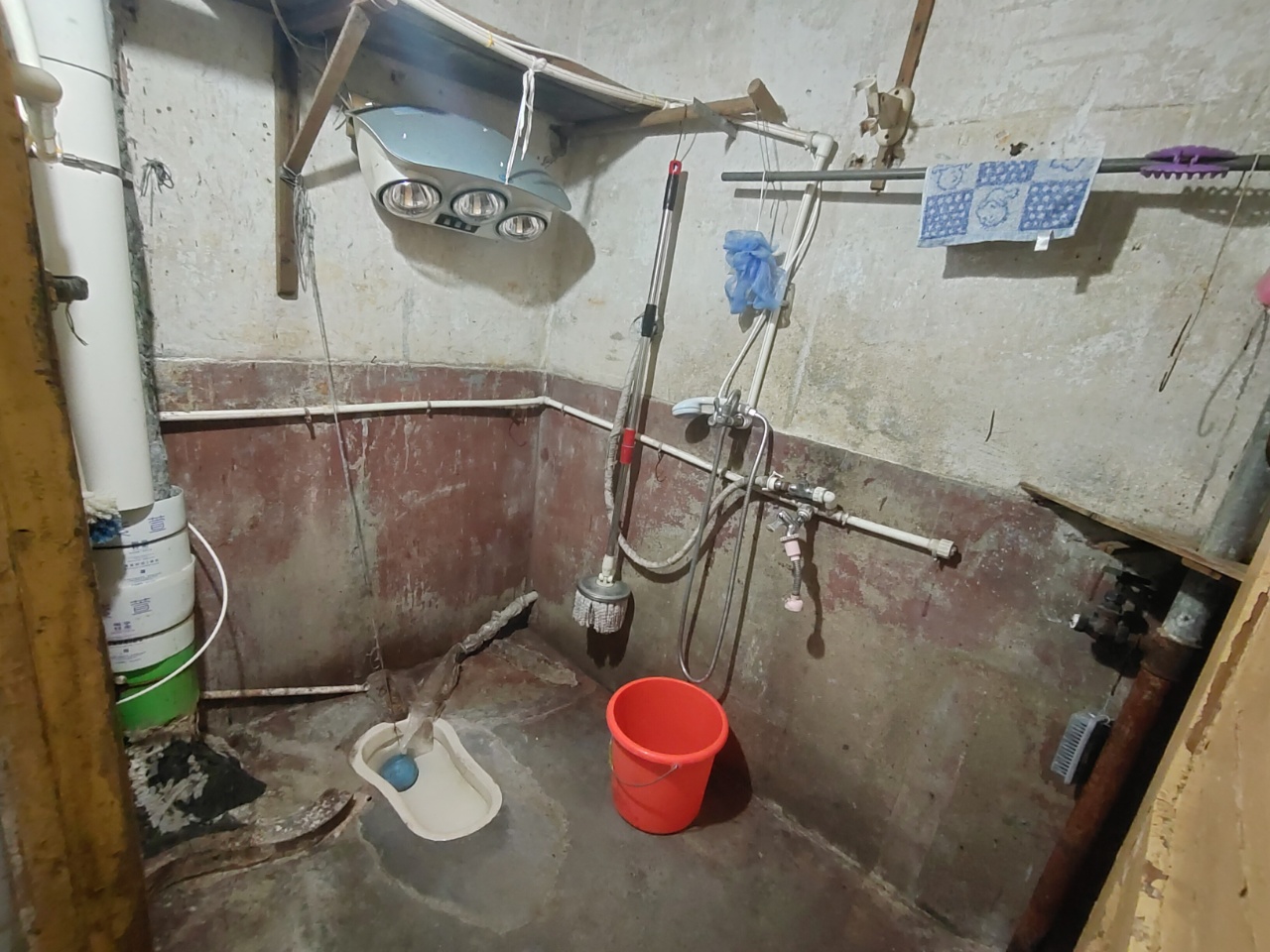 人民中路  2室1厅1卫    15.8万 人民中路  2室1厅1卫    15.8万室内图