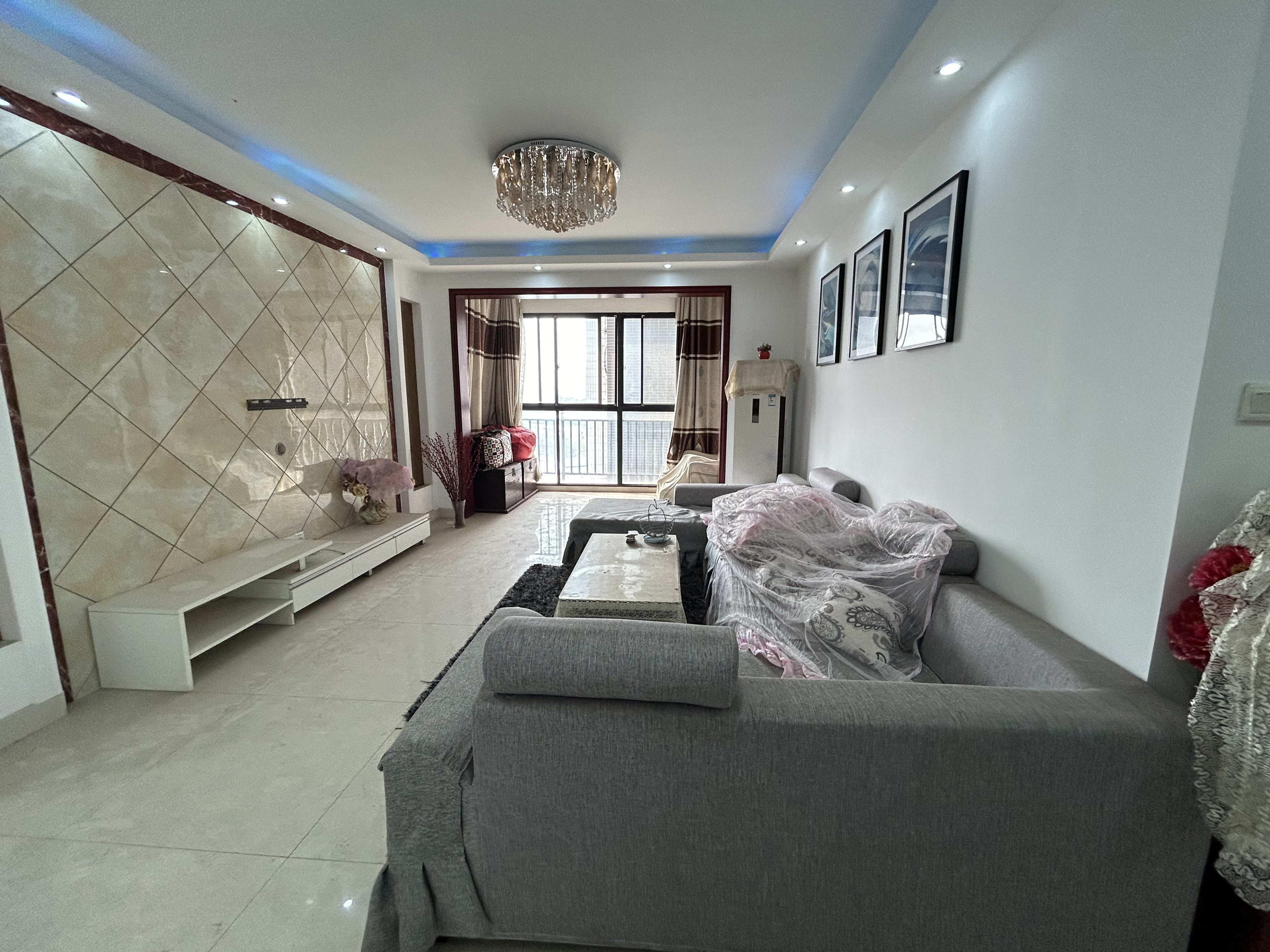 印象华都 3室2厅2卫 49.8万 印象华都 3室2厅2卫 49.8万室内图