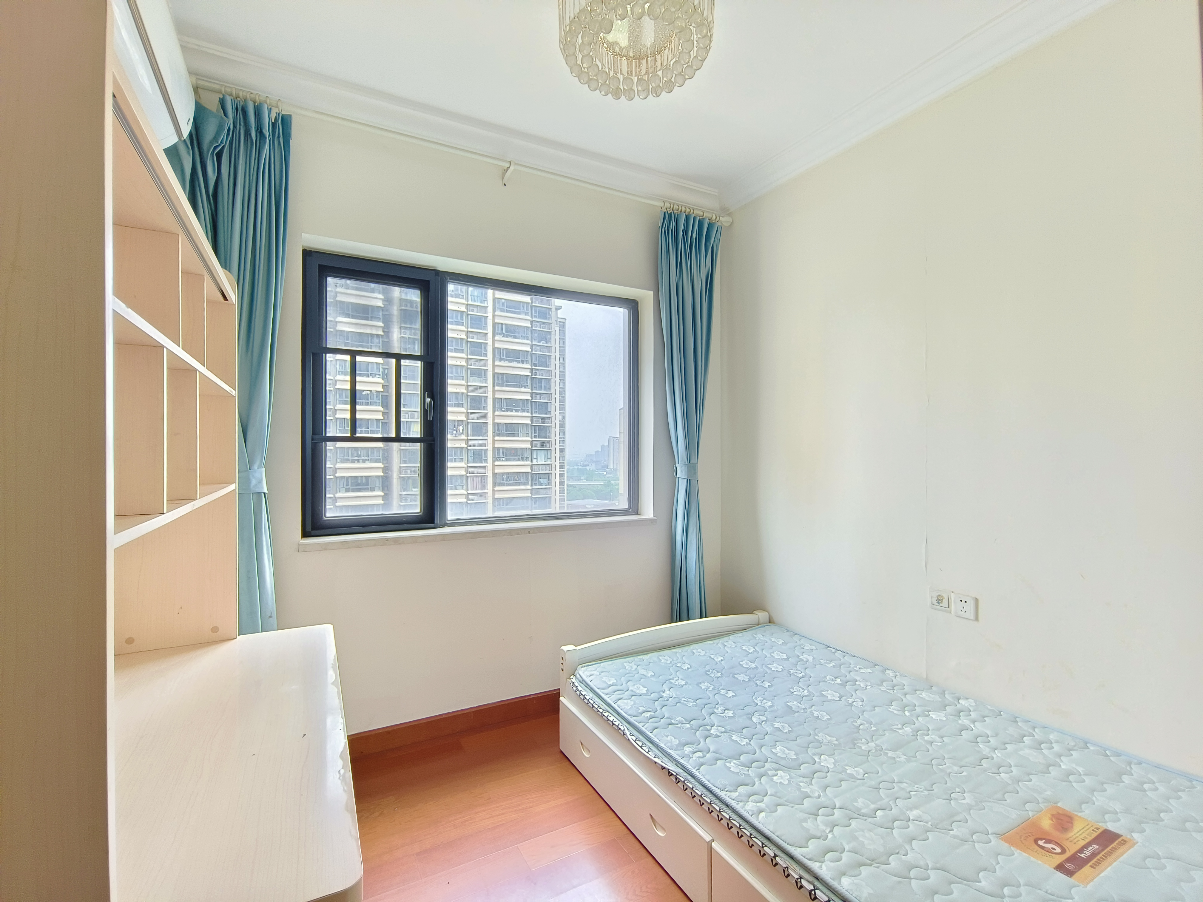 恒大华府 3室2厅2卫 1700.0元/月 恒大华府 3室2厅2卫 1700.0元/月室内图