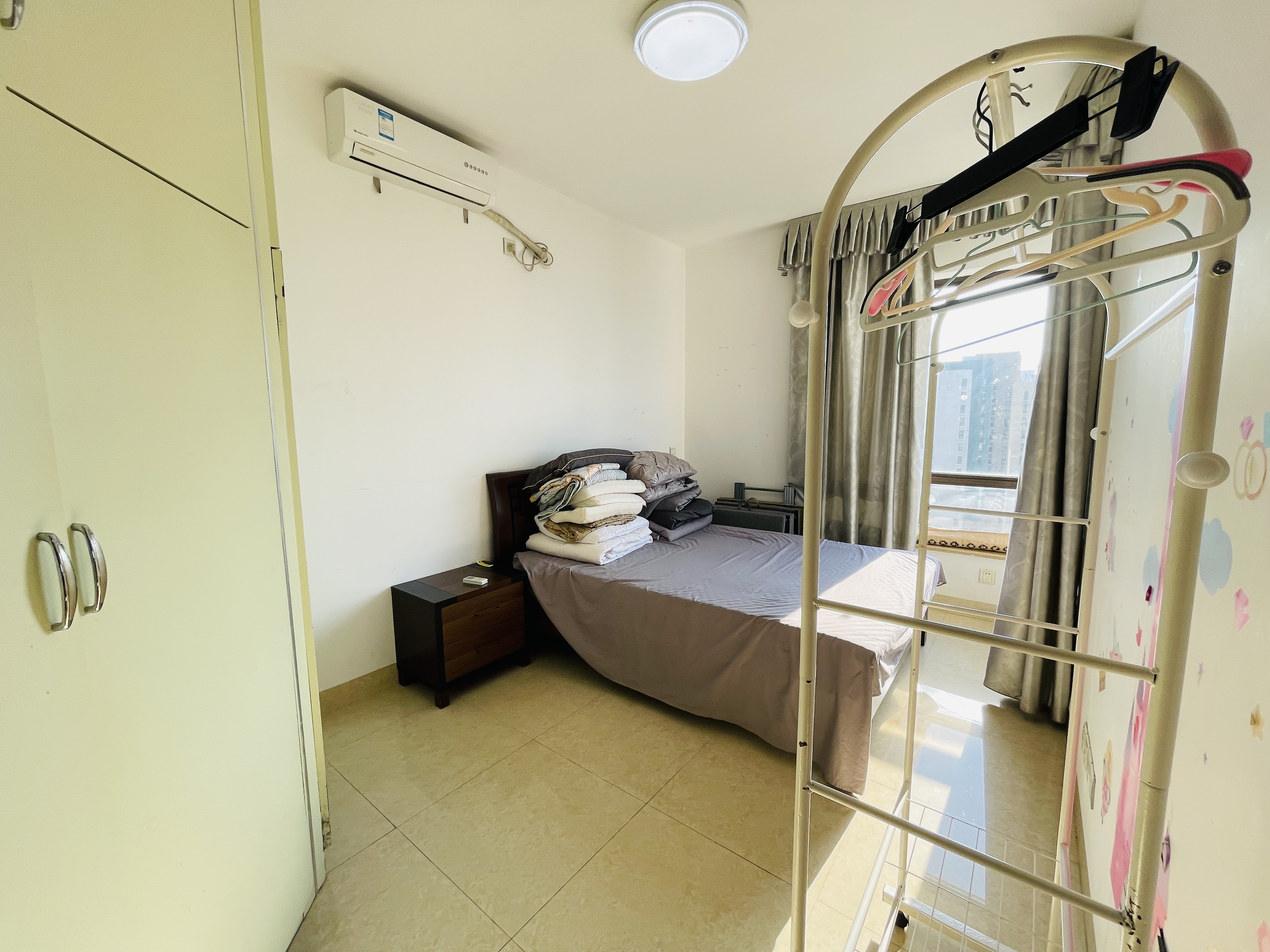 鸿天阁  2室2厅1卫   2300.00元/月室内图