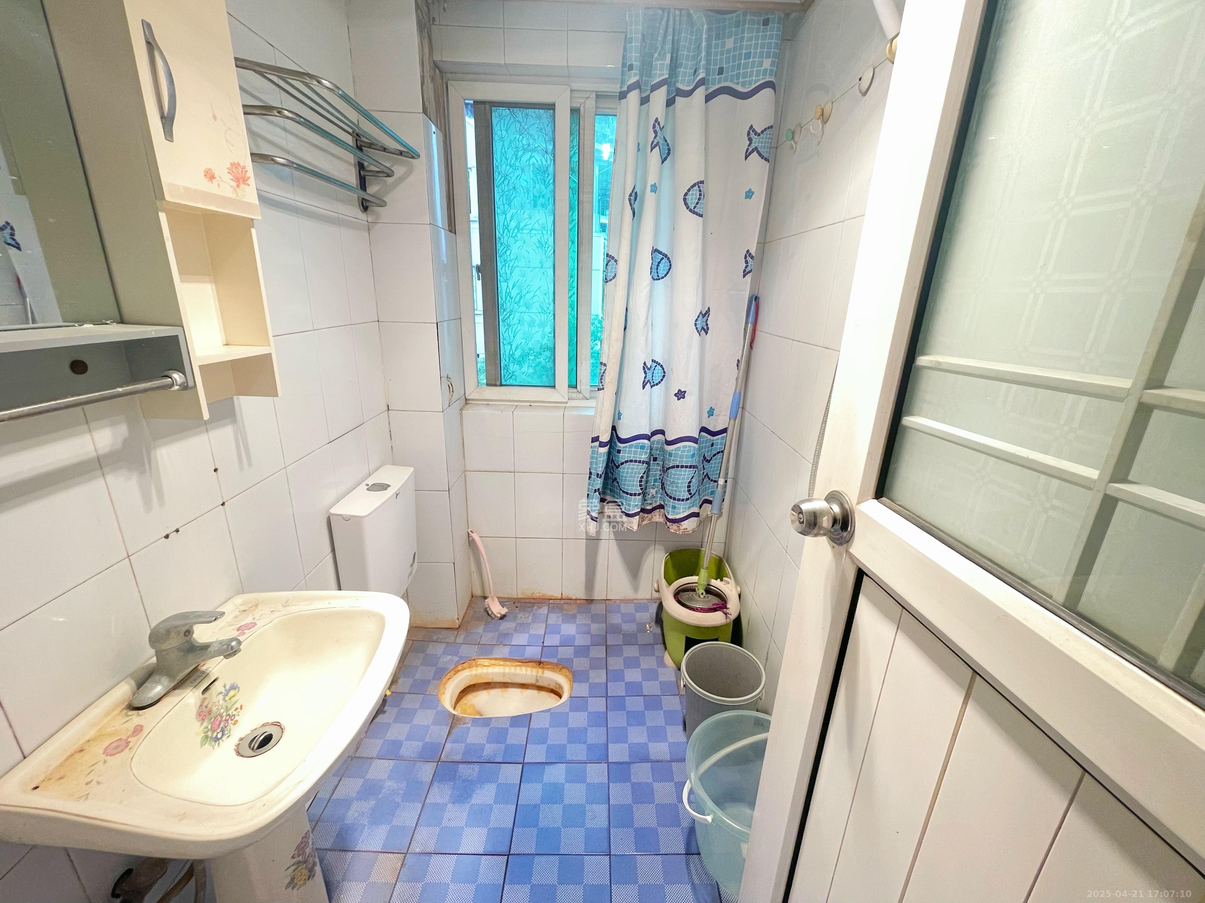 恩瑞麓山名园(龙王港小区) 3室2厅2卫 2100.0元/月 恩瑞麓山名园(龙王港小区) 3室2厅2卫 2100.0元/月室内图