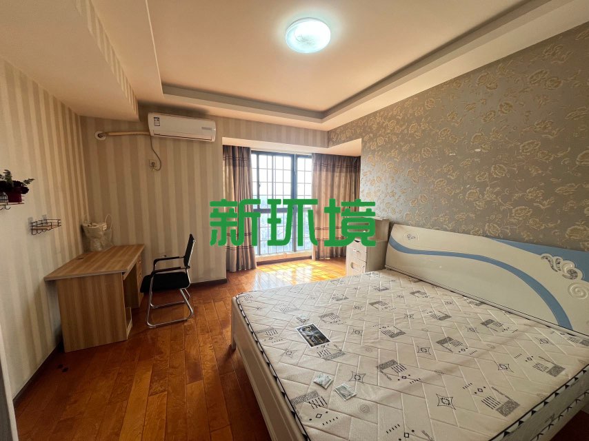 逸臣桃源  3室2厅2卫   69.50万客厅