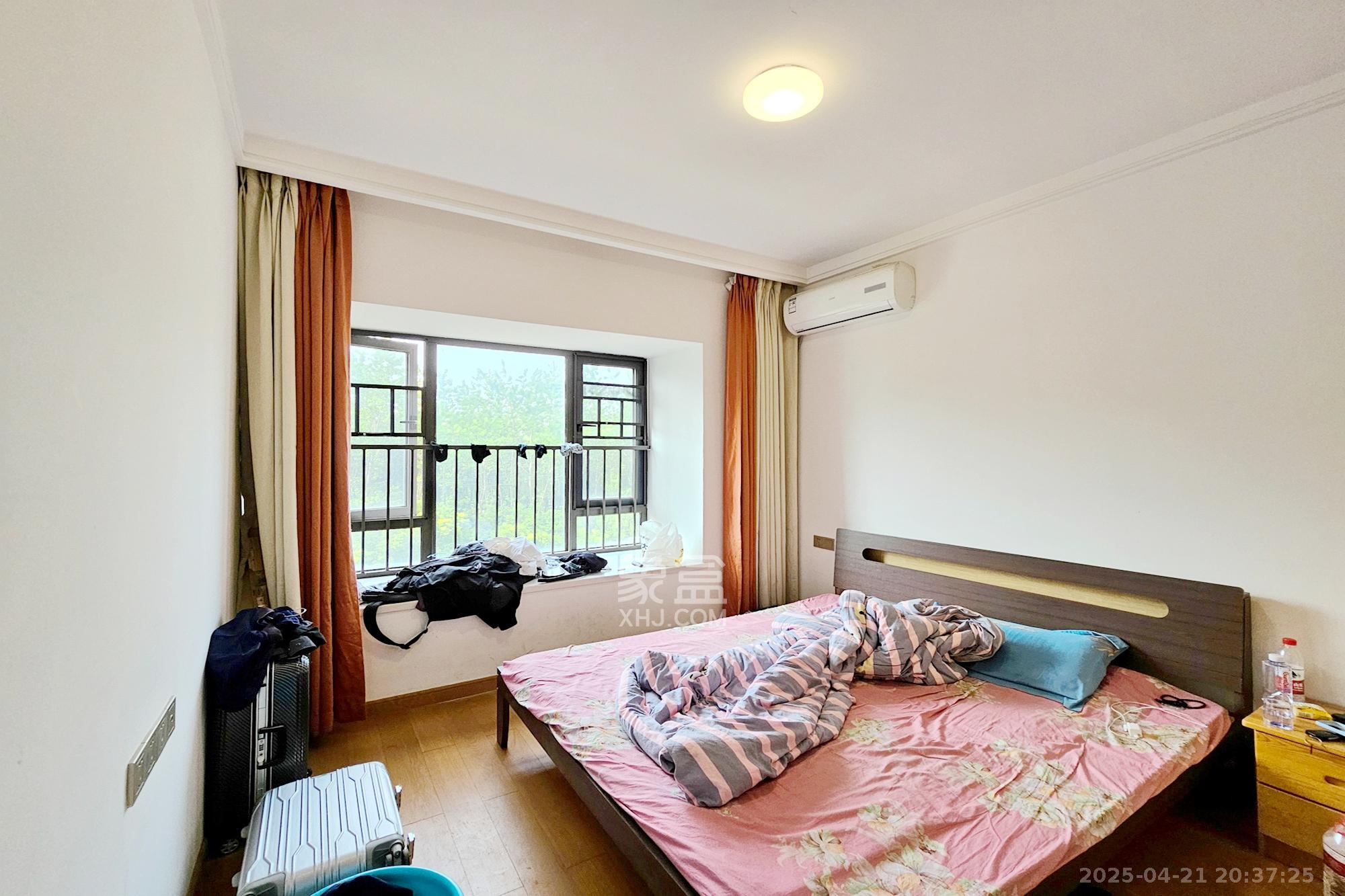 阳光城尚东湾蓝莓苑 3室2厅1卫 92.0万 阳光城尚东湾蓝莓苑 3室2厅1卫 92.0万卧室