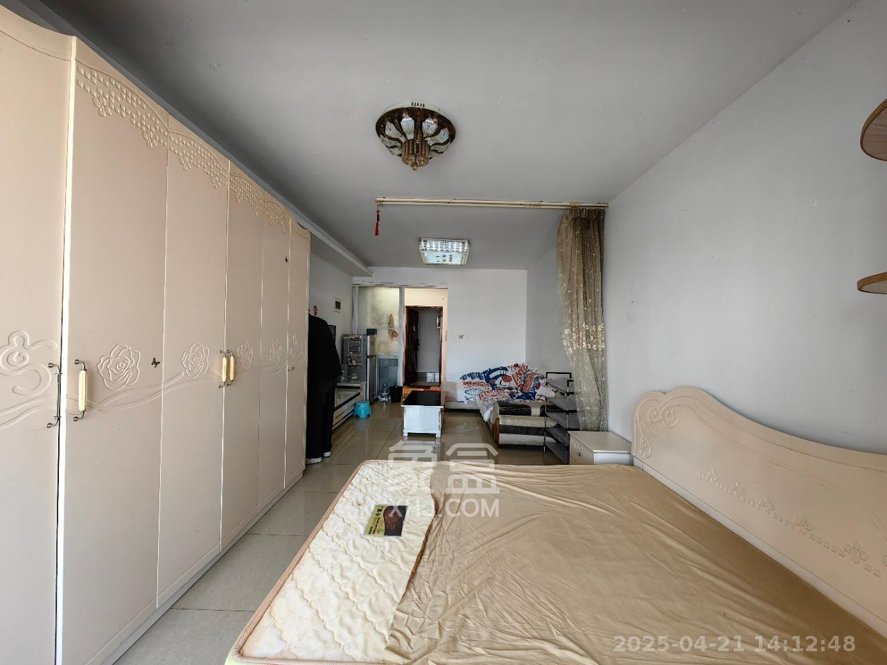 华府壹航线  1室1厅1卫    1400.0元/月室内图