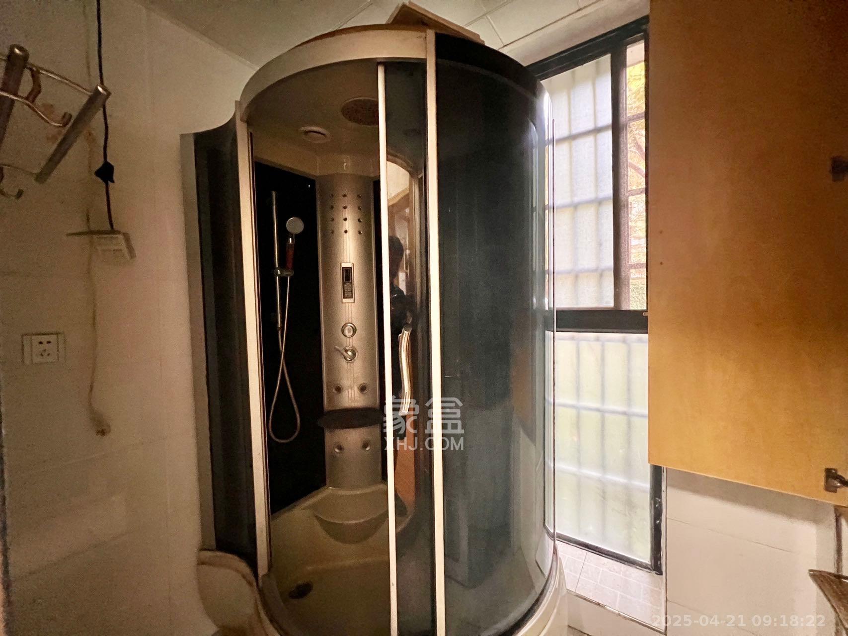 保利麓谷林语A区  4室2厅1卫    2500.0元/月 保利麓谷林语A区  4室2厅1卫    2500.0元/月室内图