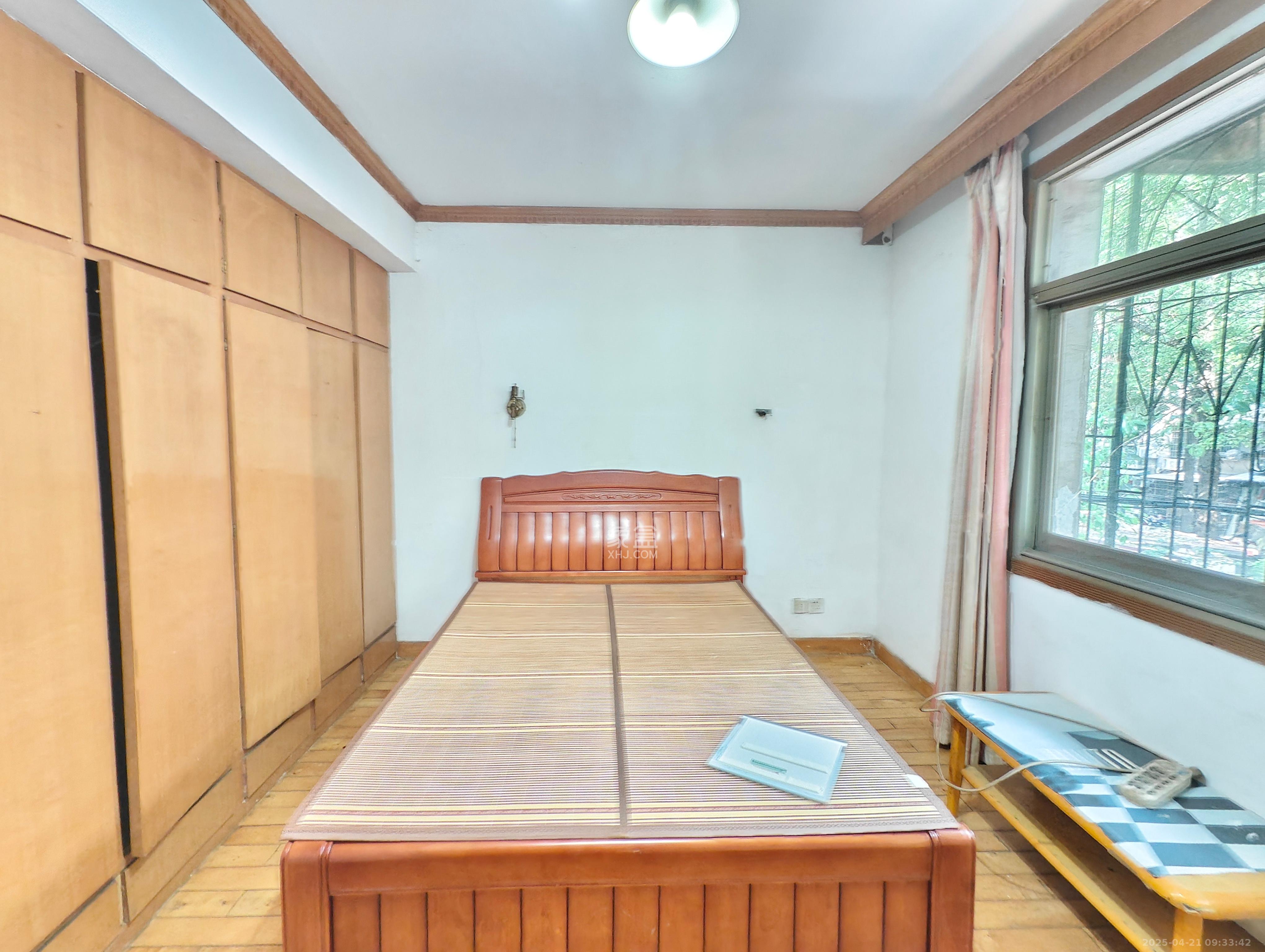 蒋家垅社区  2室1厅1卫   1300.00元/月室内图
