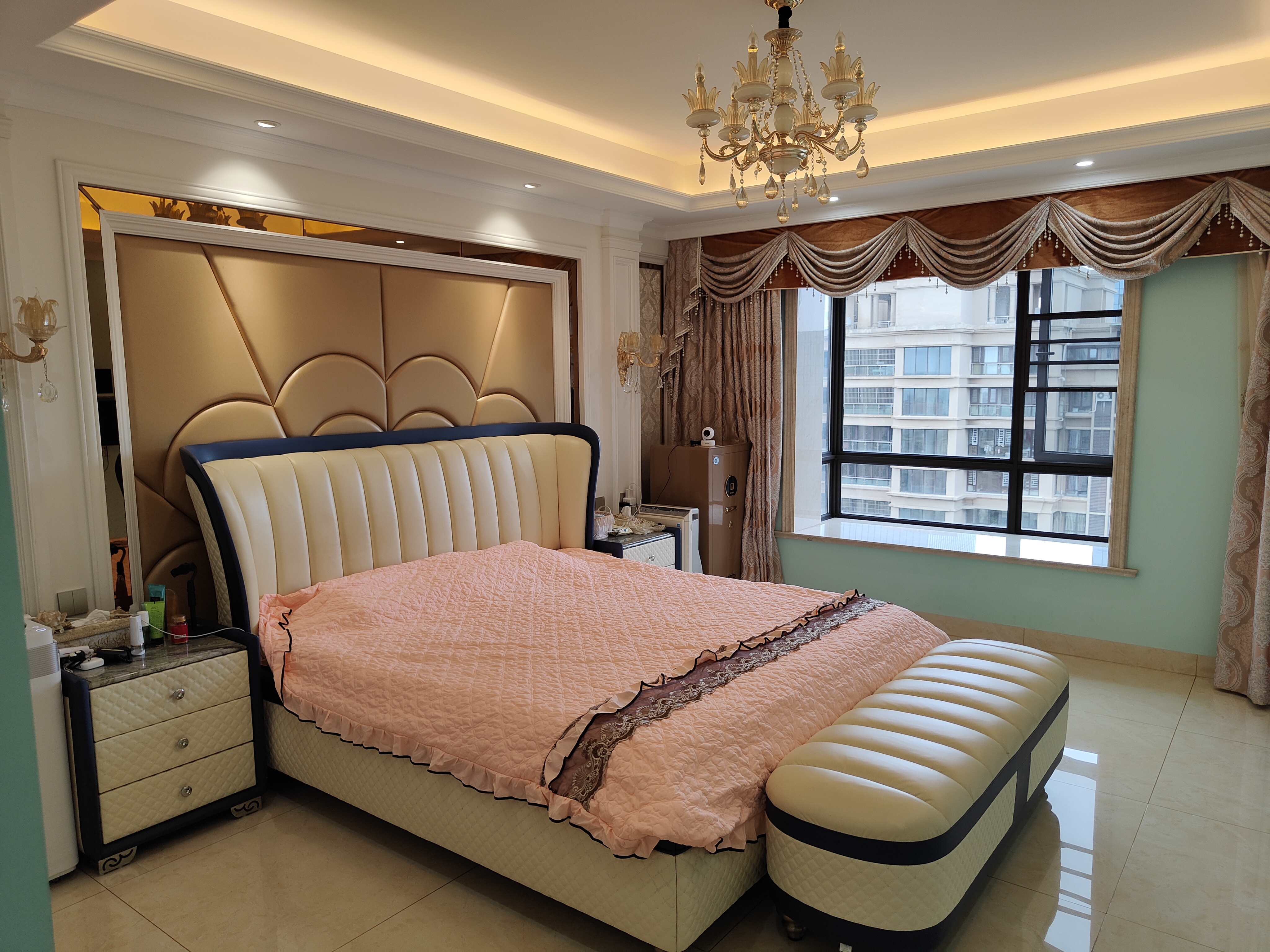 海阔天空-国瑞城三期(铂仕苑) 6室2厅4卫 1450.0万 海阔天空-国瑞城三期(铂仕苑) 6室2厅4卫 1450.0万室内图