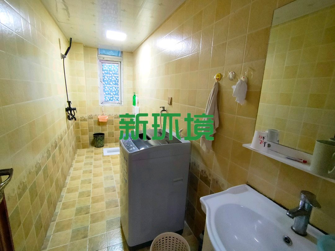 时代港湾  3室2厅1卫   50.00万客厅