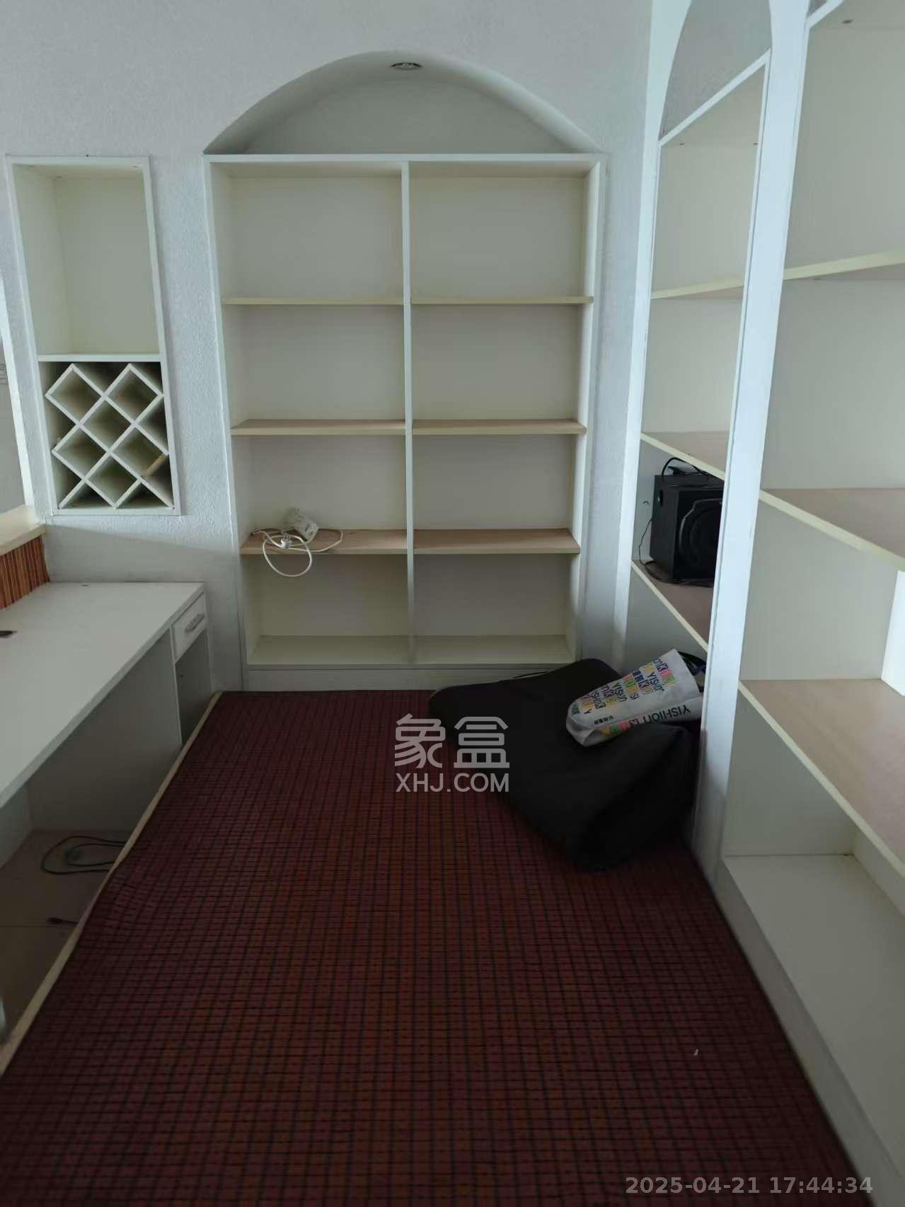 兰亭峰景 2室2厅1卫 2600.0元/月 兰亭峰景 2室2厅1卫 2600.0元/月室内图