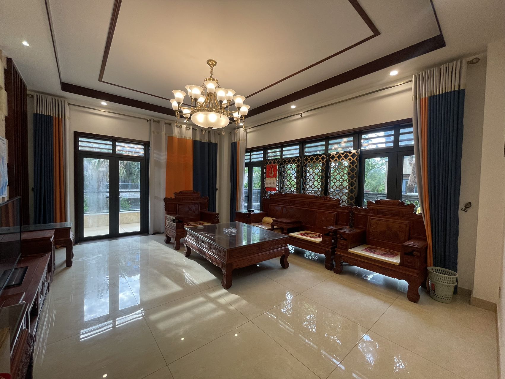 鸿洲江山 9室3厅3卫 16000.0元/月 鸿洲江山 9室3厅3卫 16000.0元/月室内图