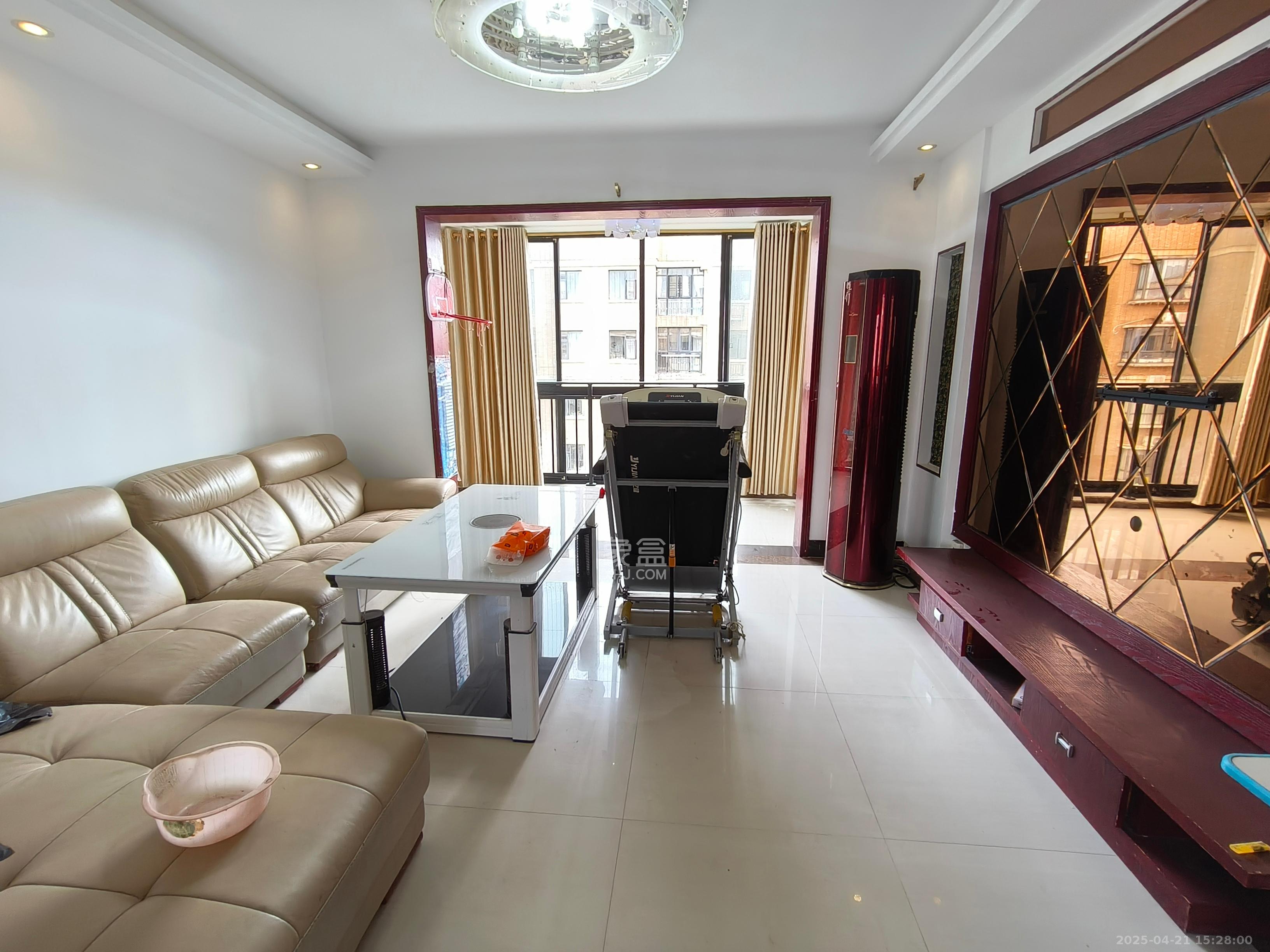 锦绣名都 4室2厅2卫 49.8万 锦绣名都 4室2厅2卫 49.8万客厅